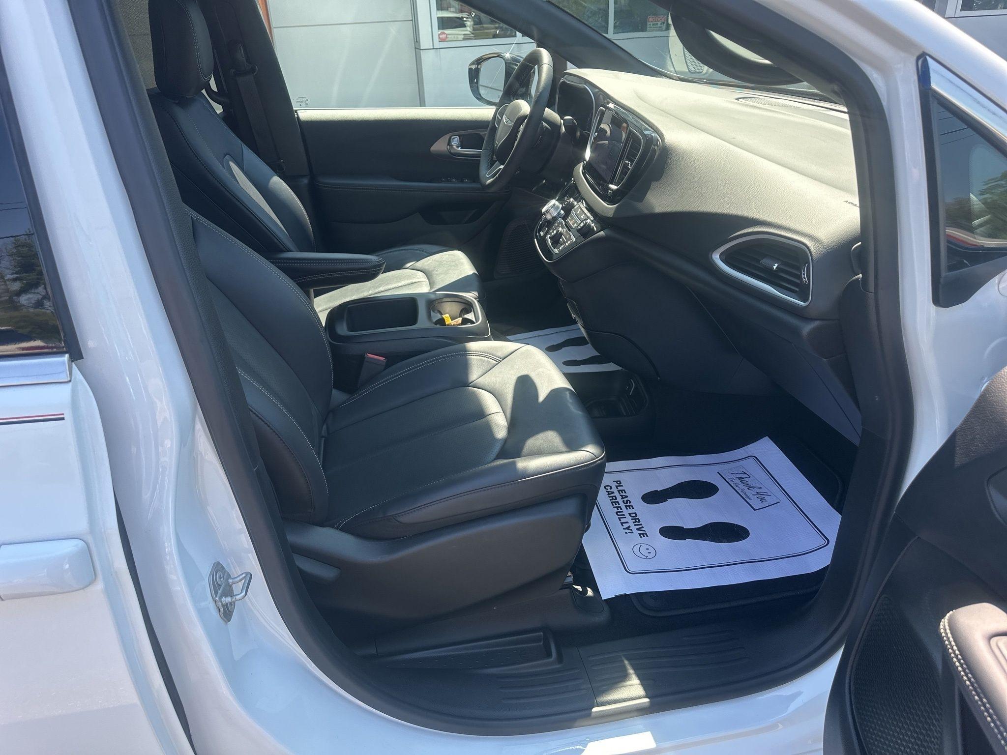 Chrysler Pacifica  2025