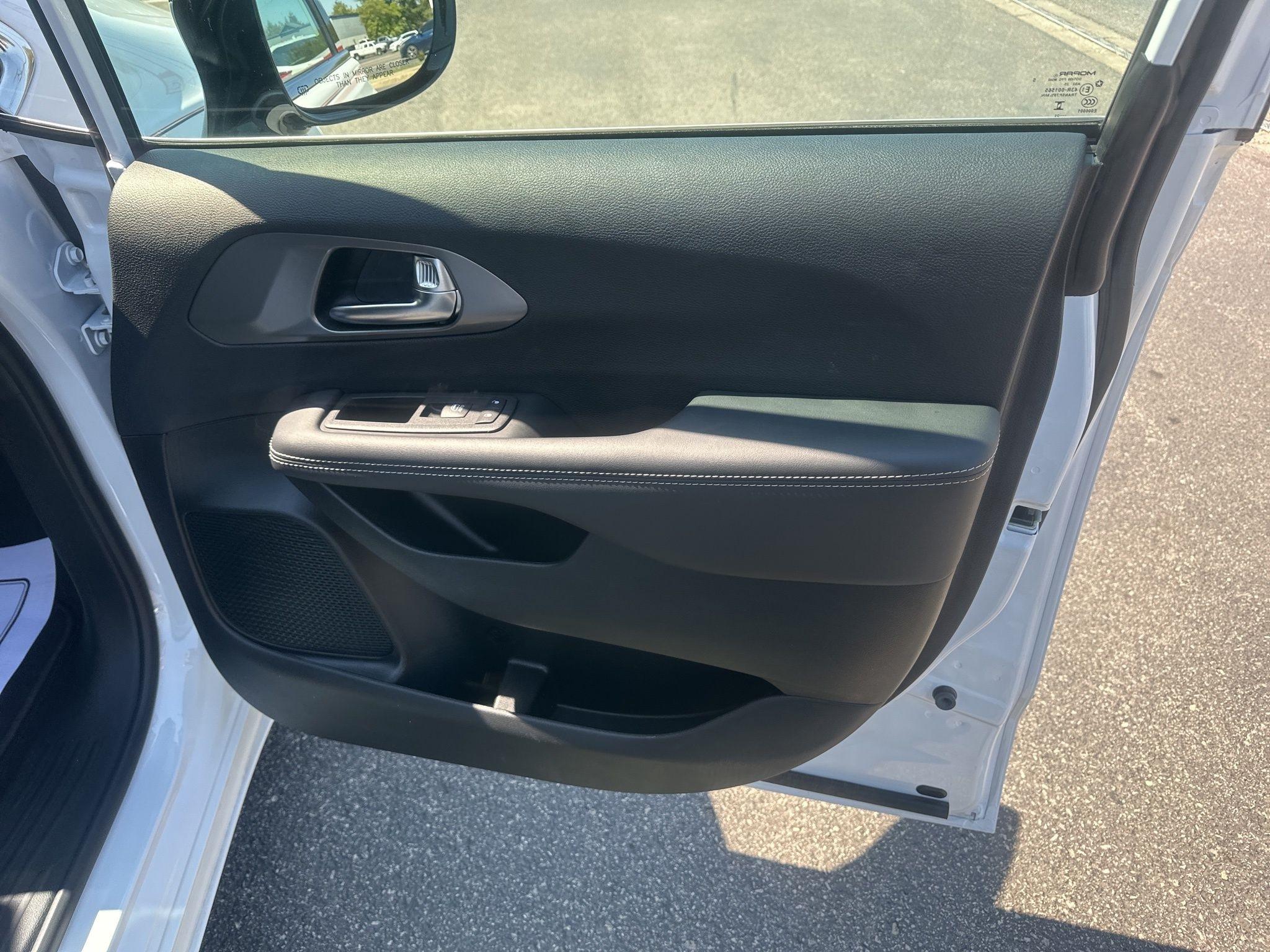 Chrysler Pacifica  2025