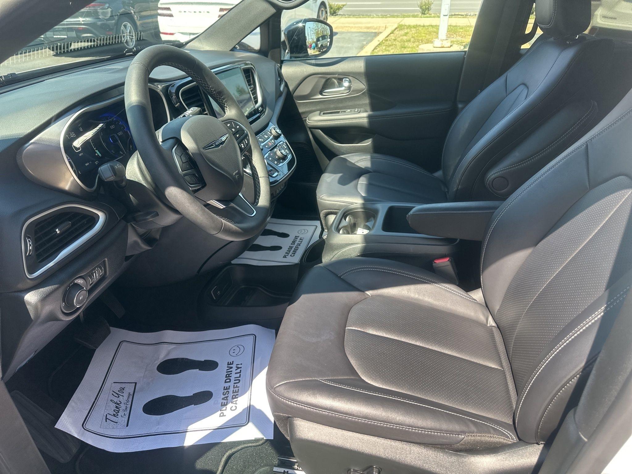 Chrysler Pacifica  2025