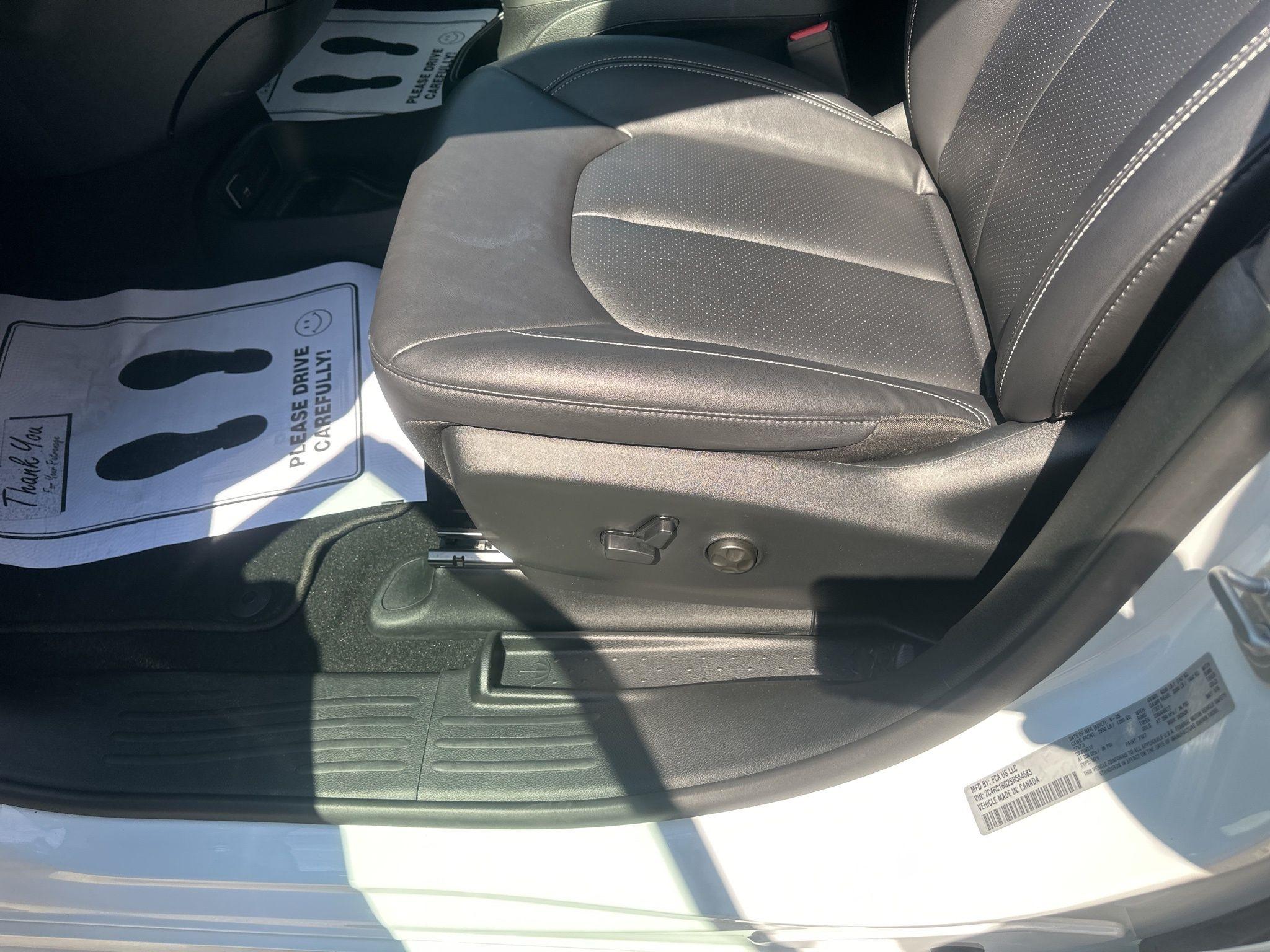 Chrysler Pacifica  2025