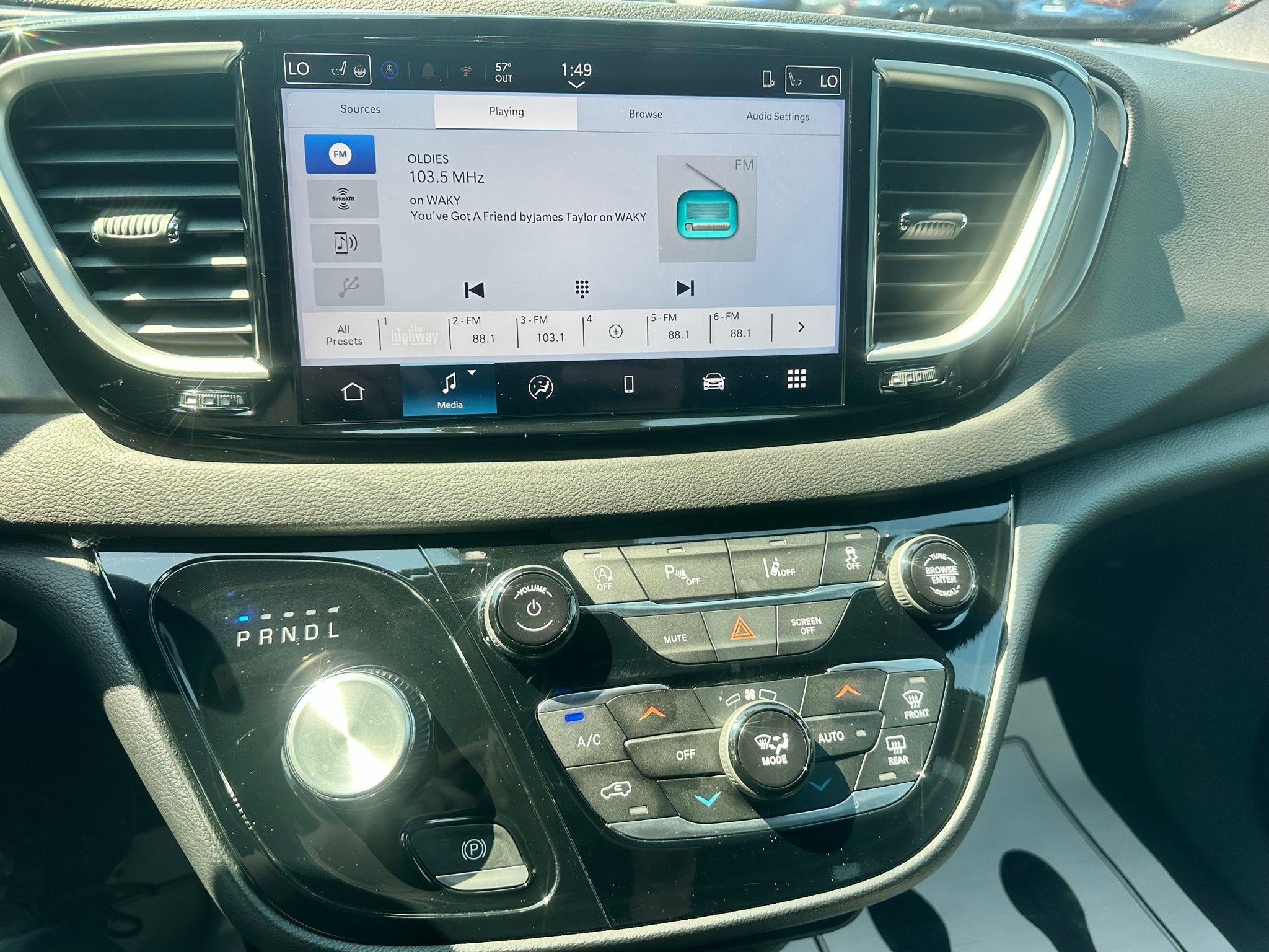 Chrysler Pacifica  2025