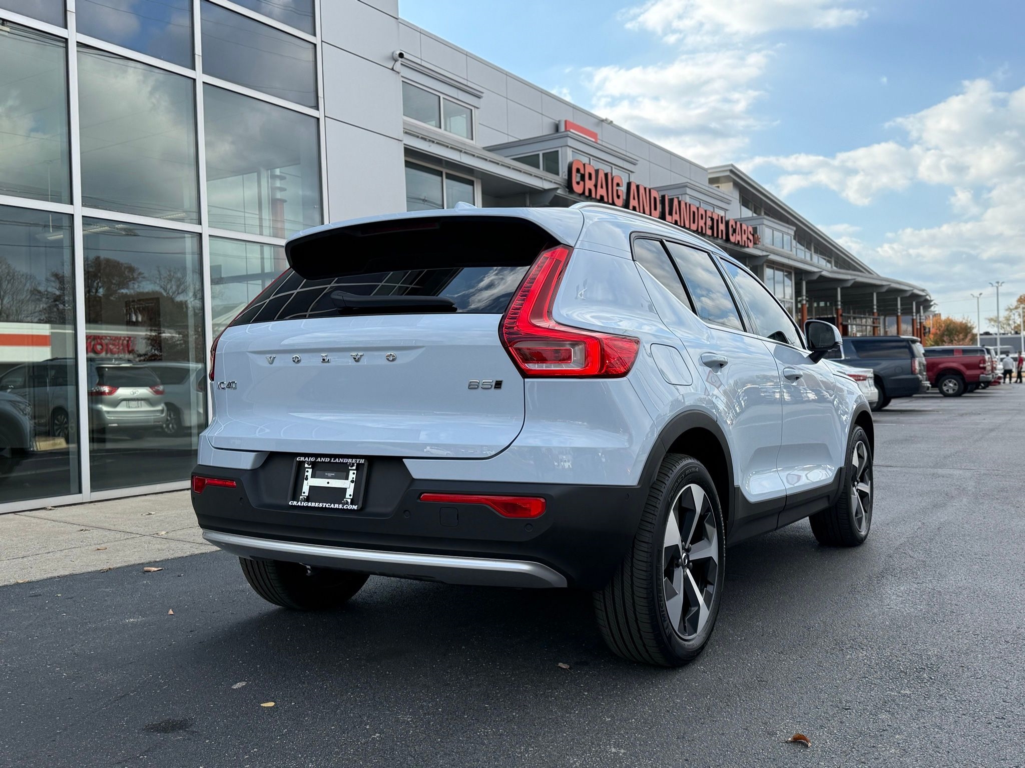 Volvo XC40  2025