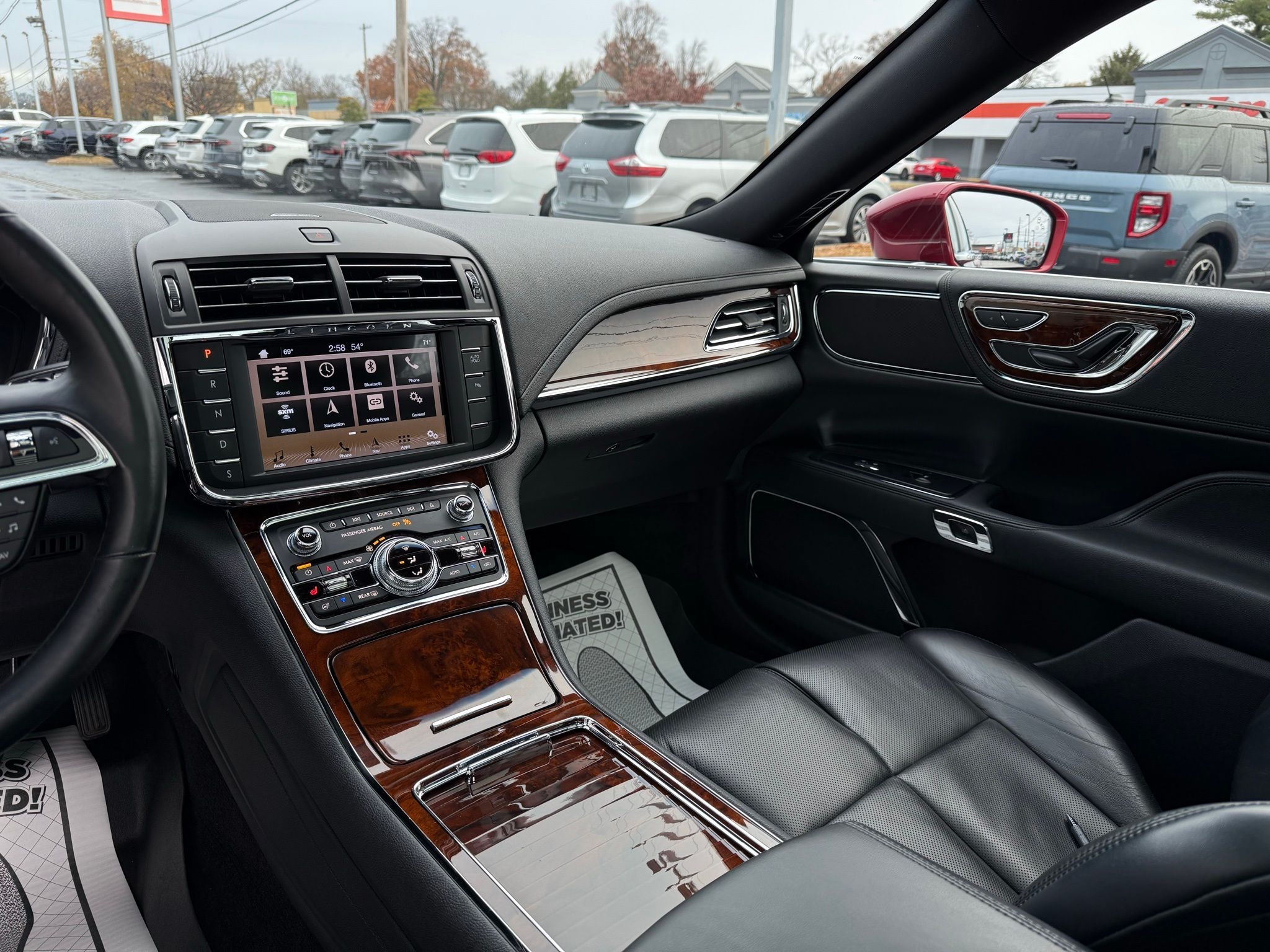 Lincoln Continental  2017