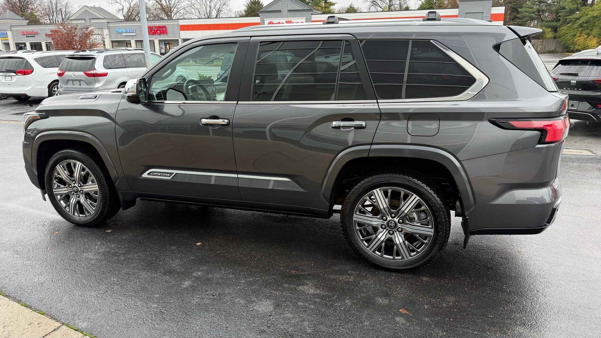 Toyota Sequoia  2025