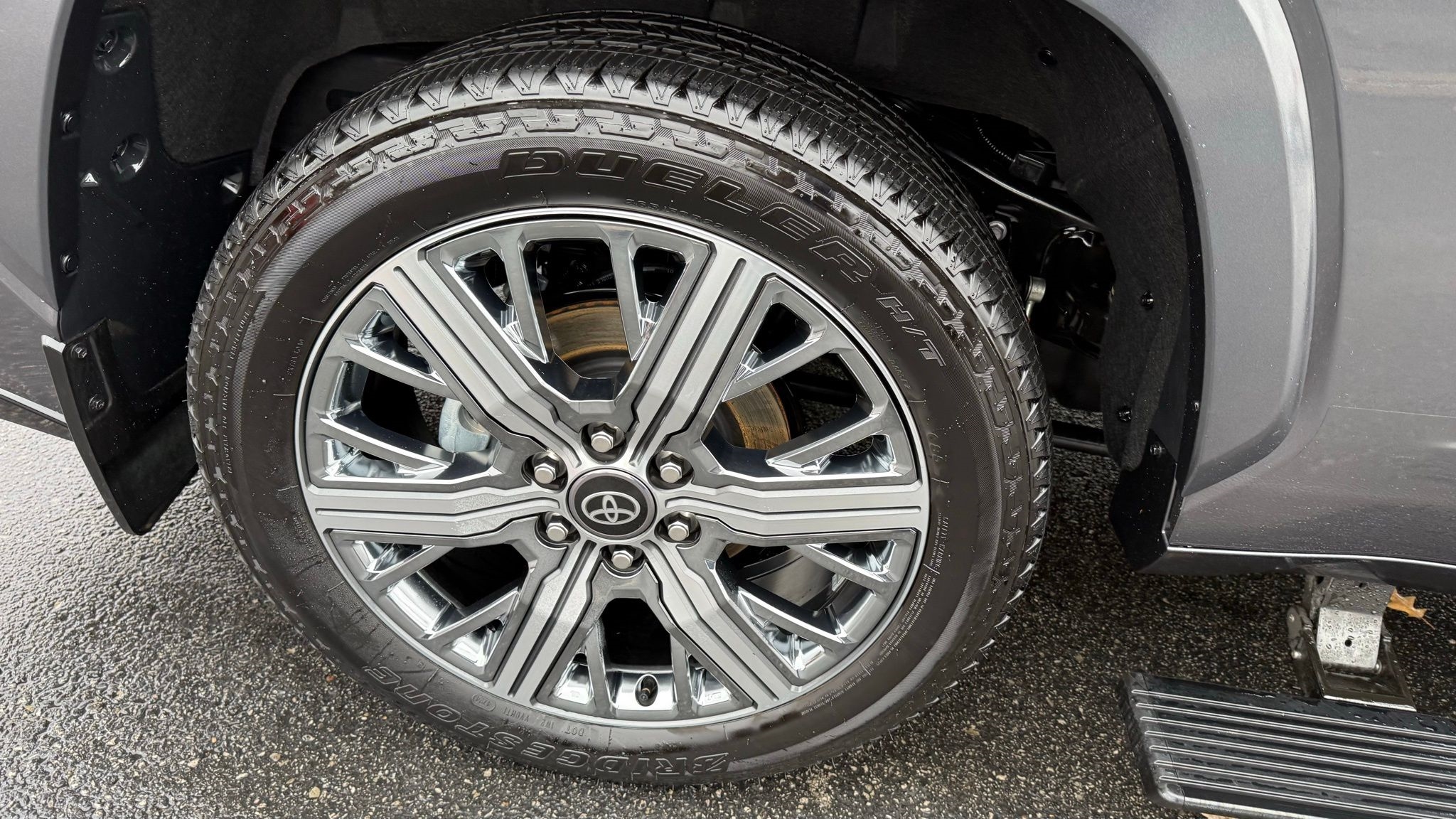 Toyota Sequoia  2025