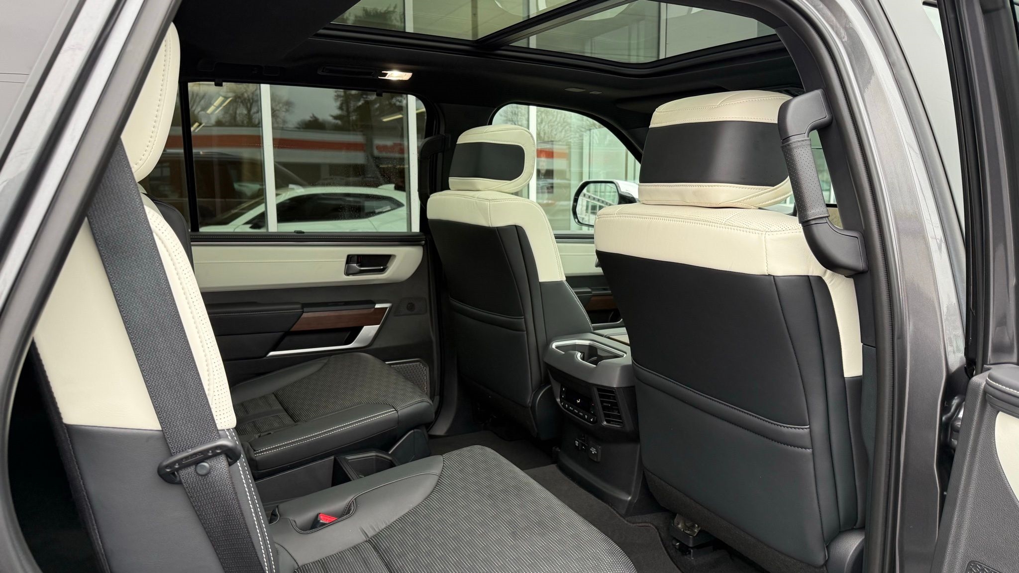 Toyota Sequoia  2025