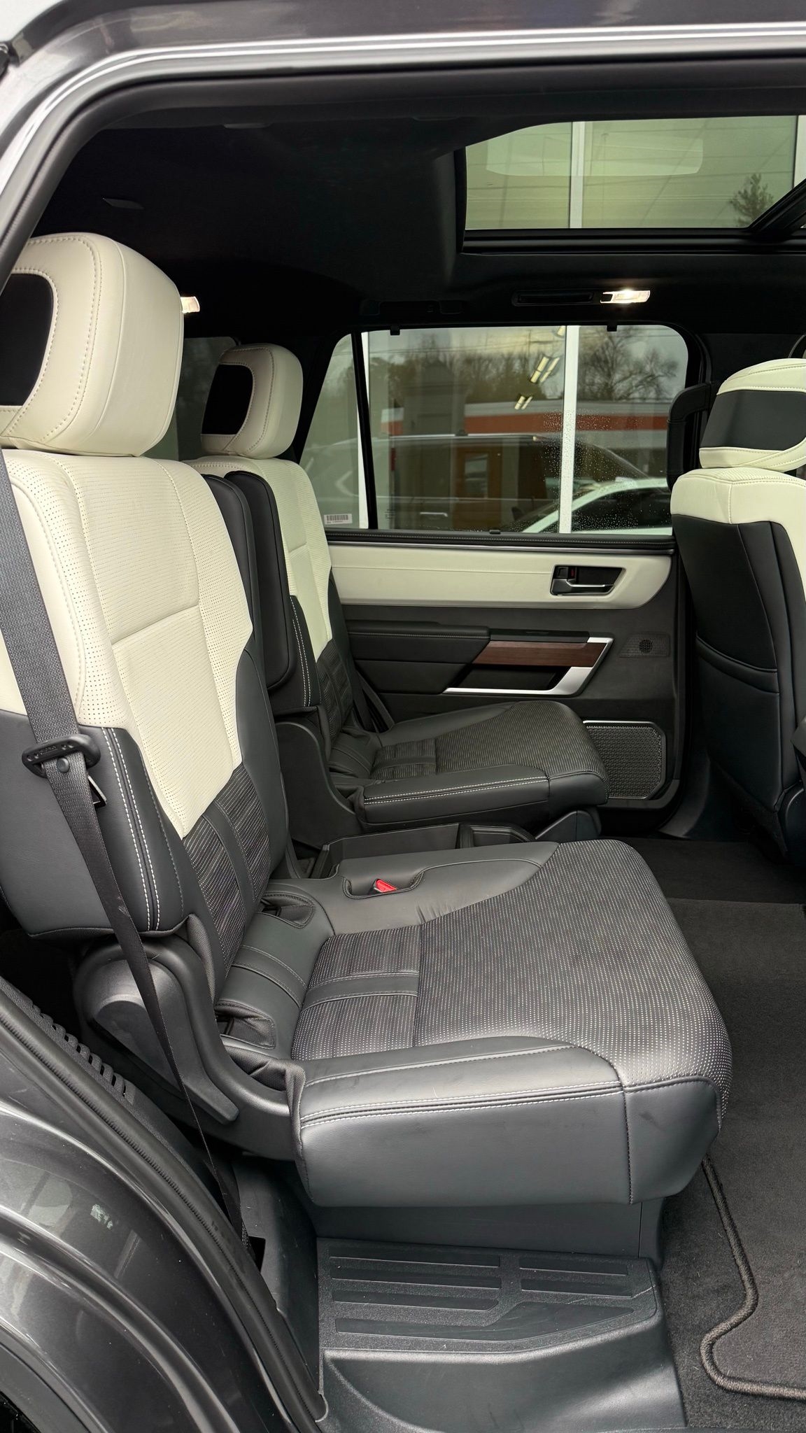 Toyota Sequoia  2025