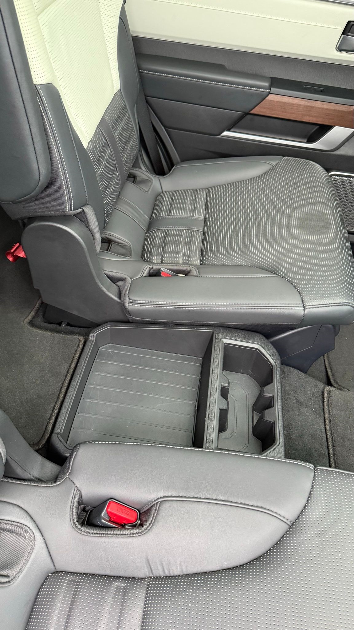 Toyota Sequoia  2025