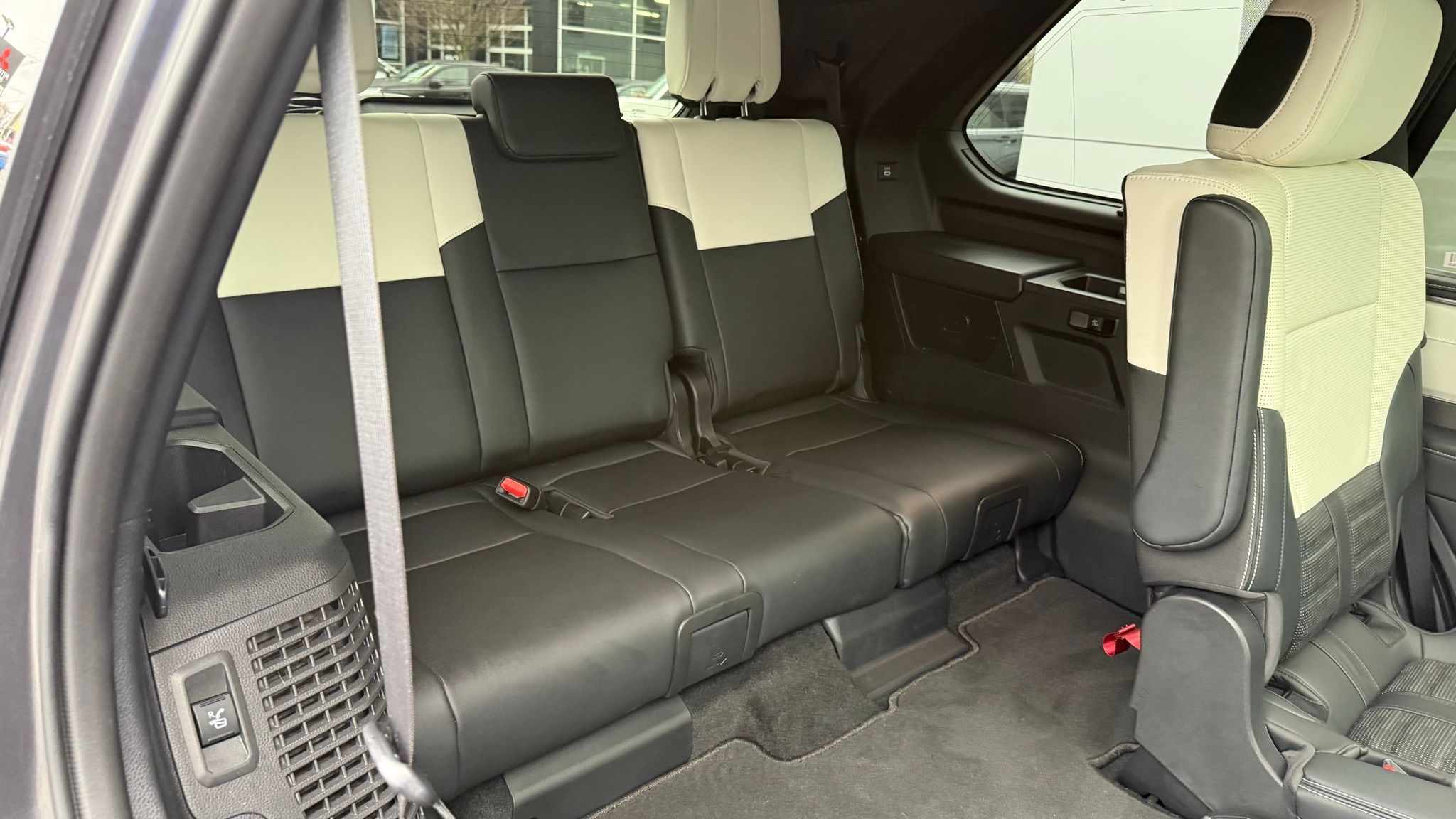 Toyota Sequoia  2025