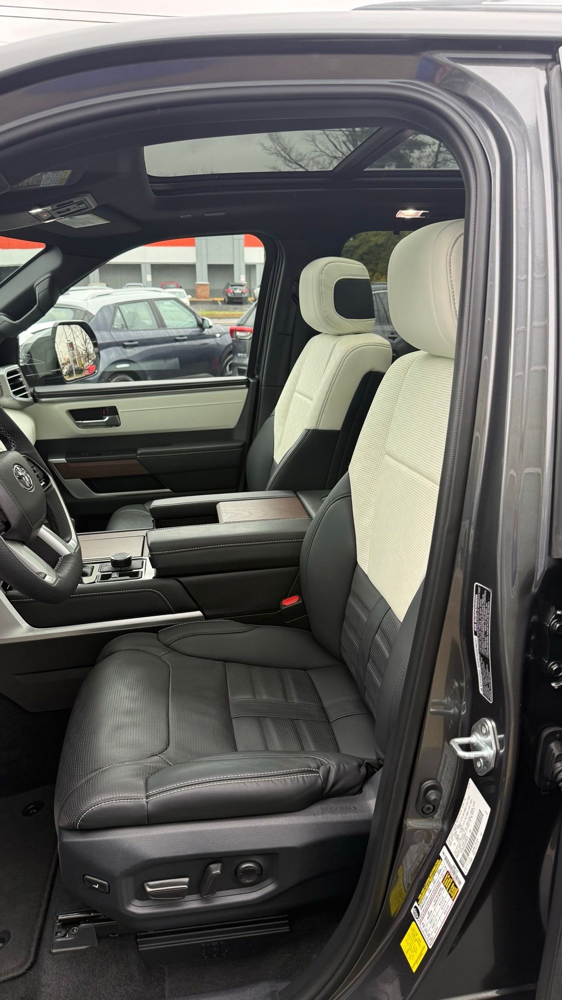 Toyota Sequoia  2025