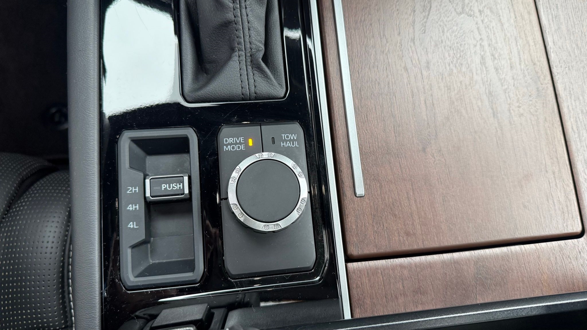 Toyota Sequoia  2025