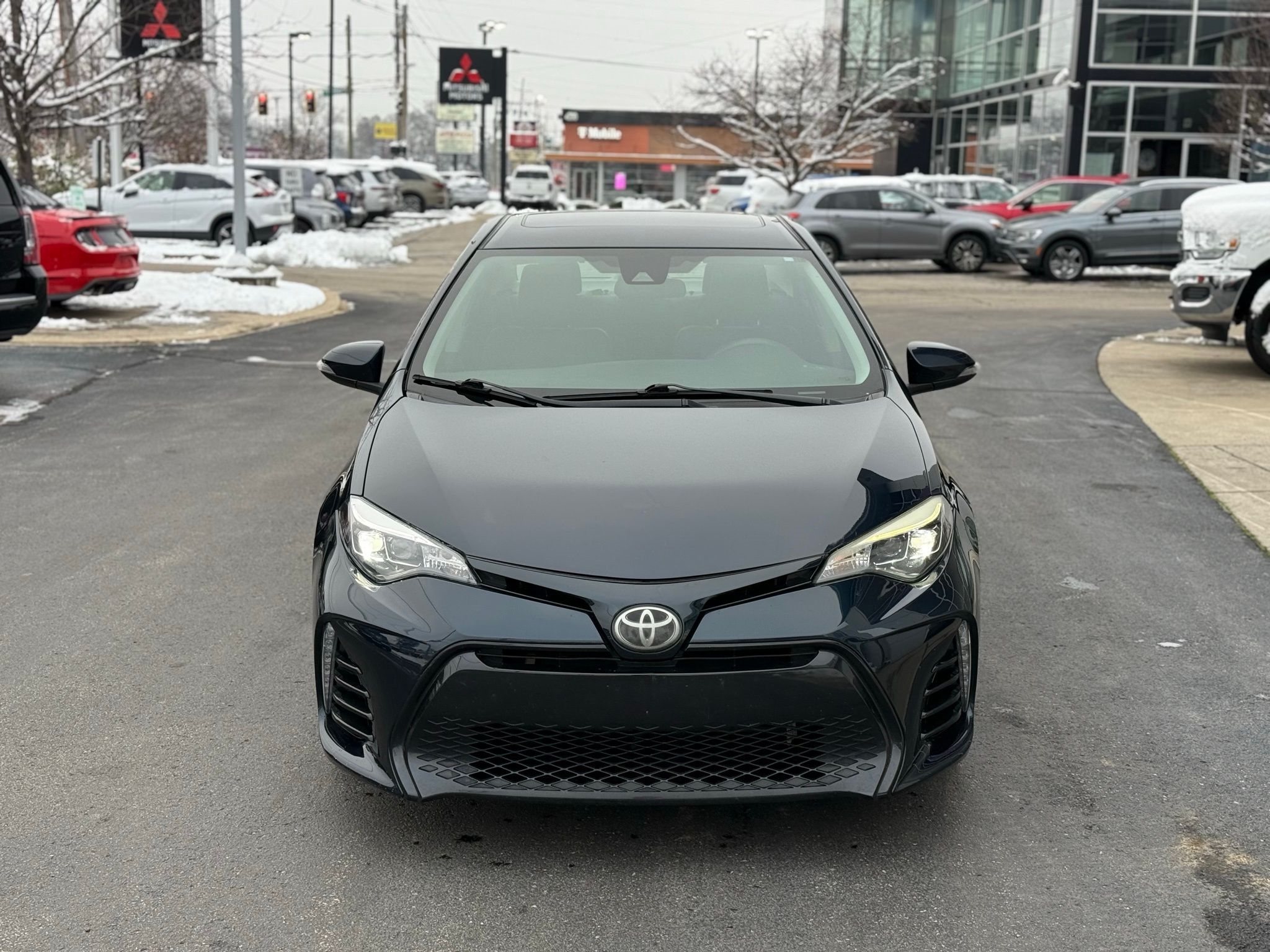 2017 Toyota Corolla XSE photo 2