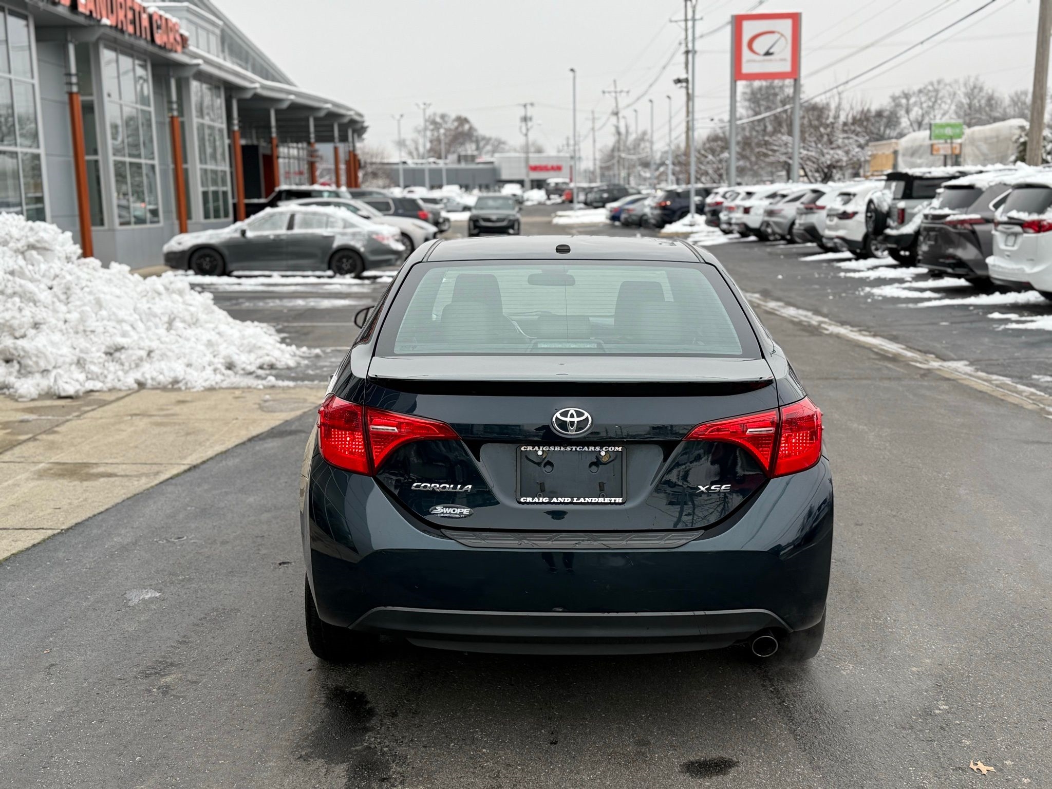 2017 Toyota Corolla XSE photo 3