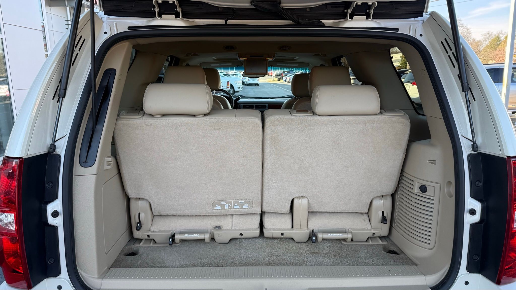 Chevrolet Tahoe  2014