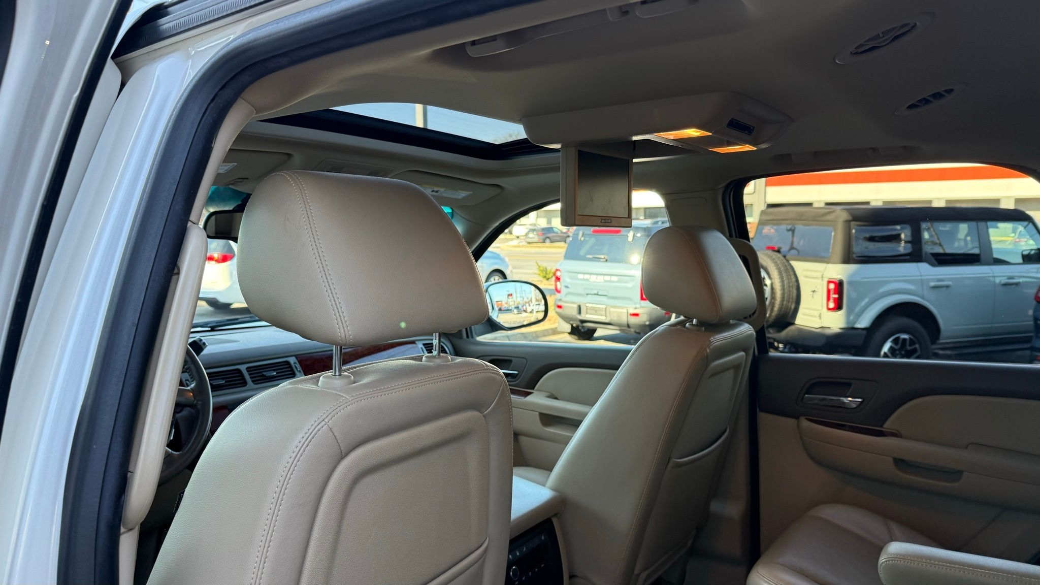 Chevrolet Tahoe  2014