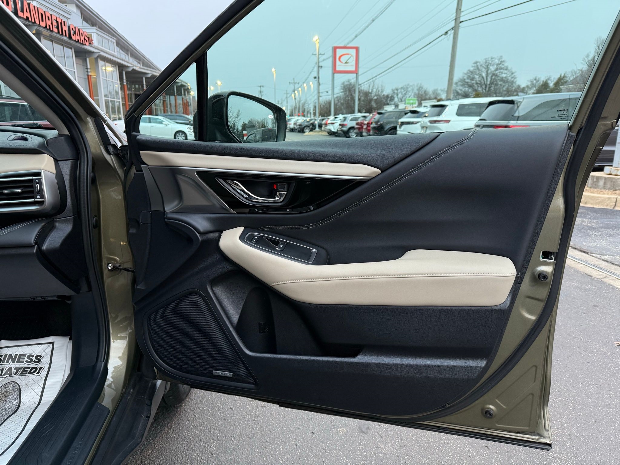 Subaru Outback  2021