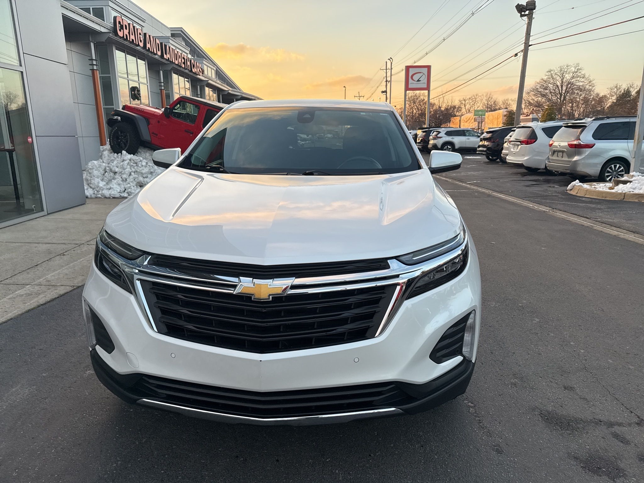 2022 Chevrolet Equinox LT photo 3