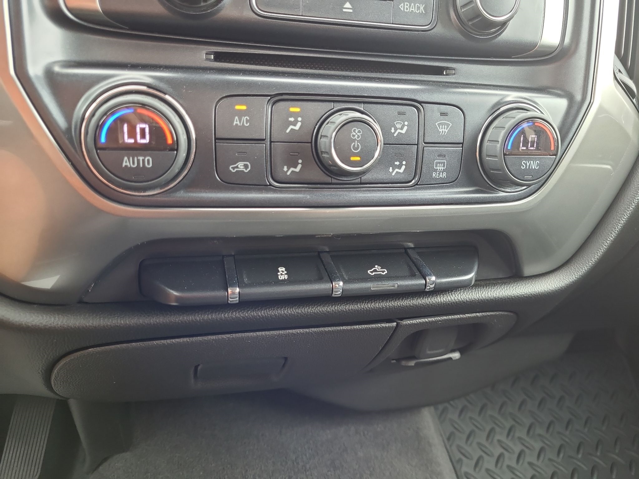 Chevrolet Silverado 1500  2018