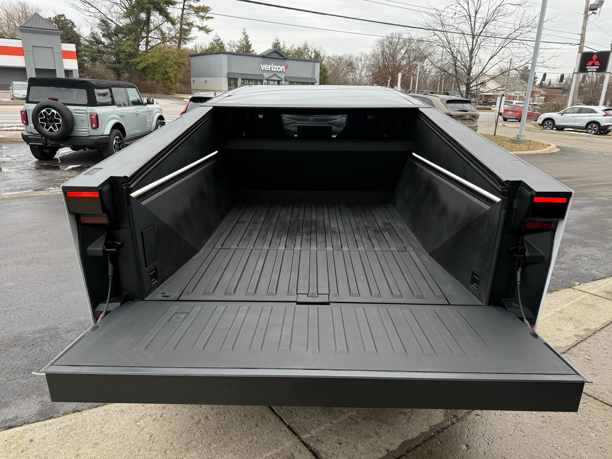 Tesla Cybertruck  2024