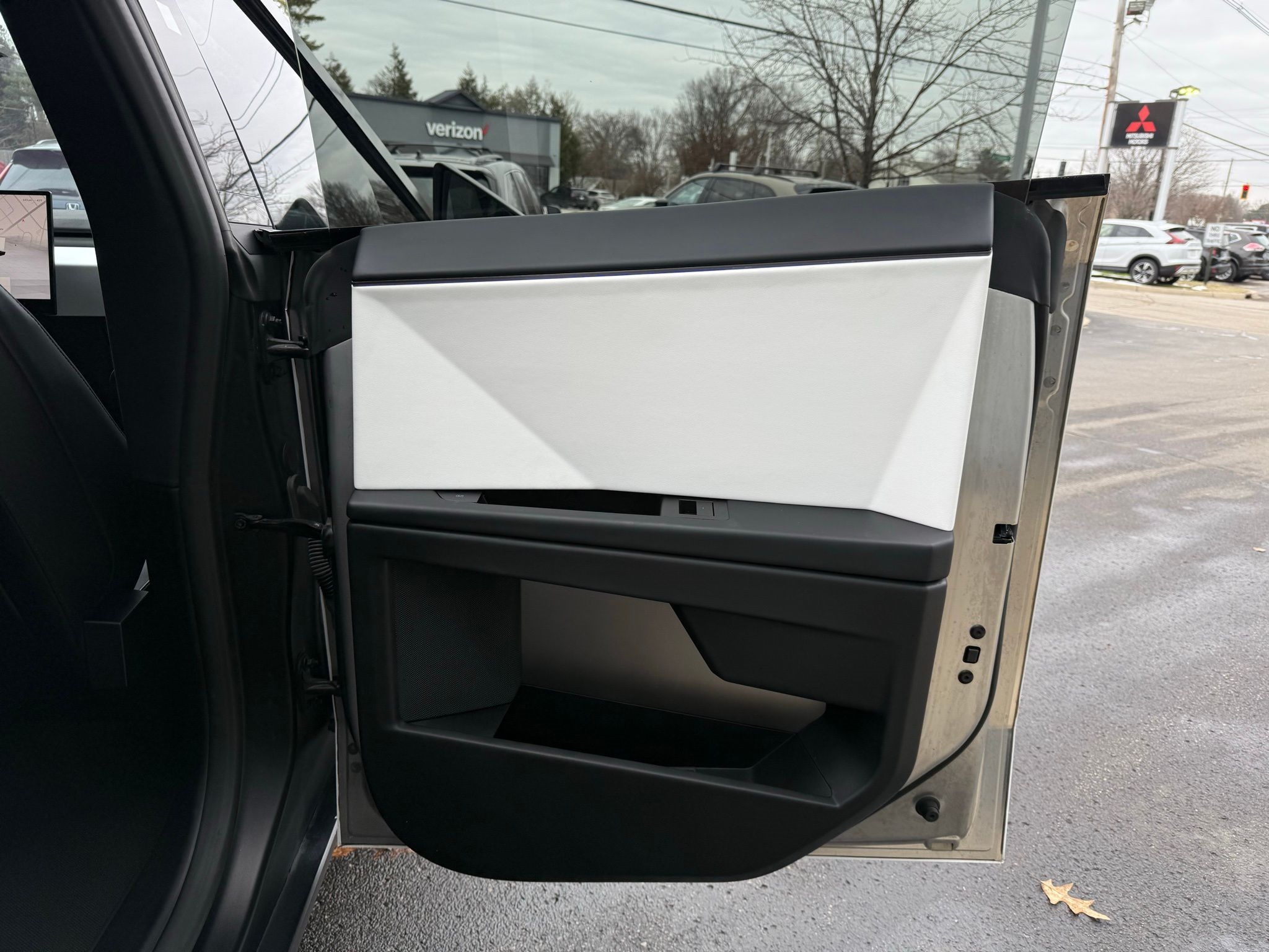 Tesla Cybertruck  2024