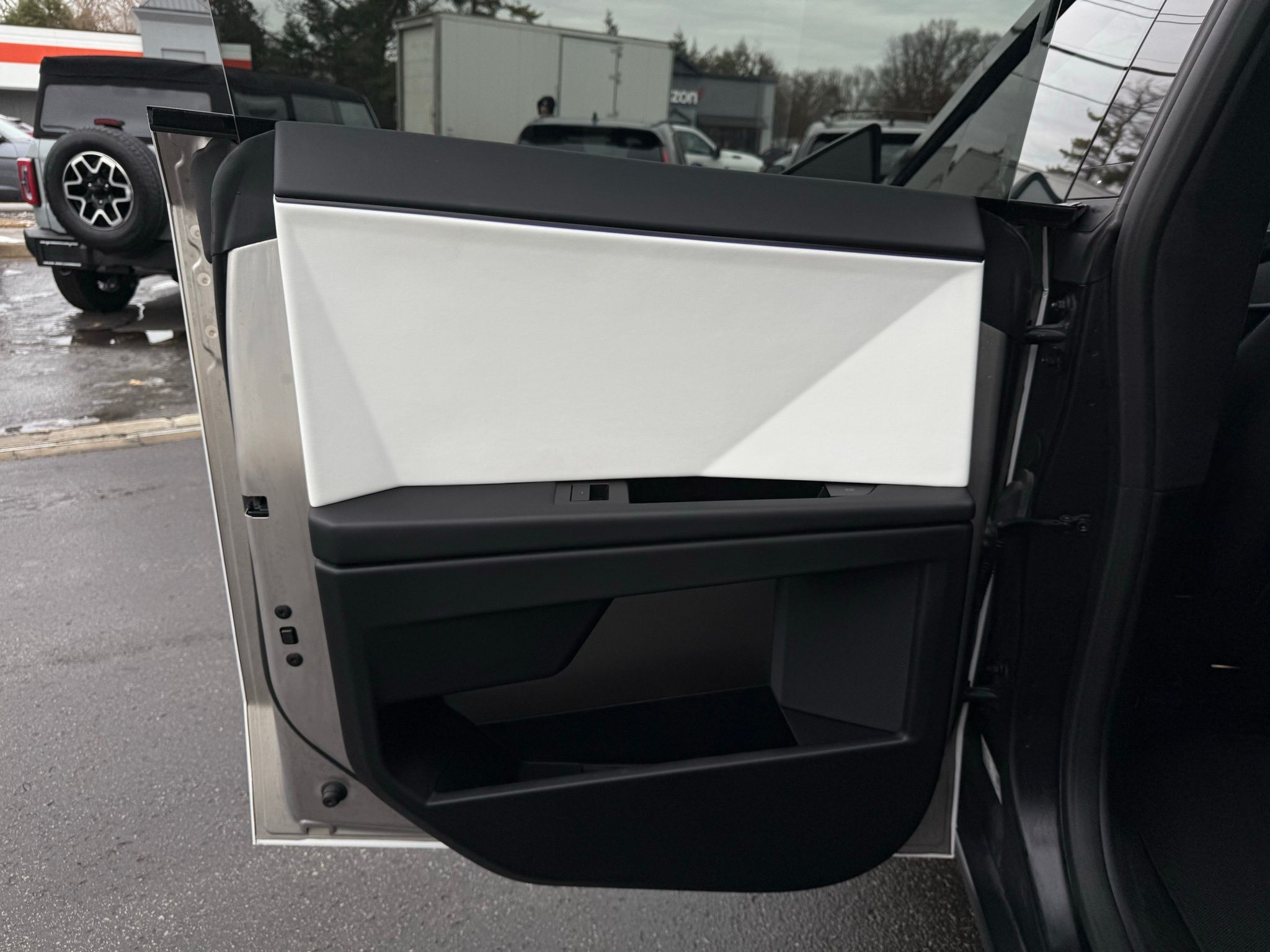 Tesla Cybertruck  2024