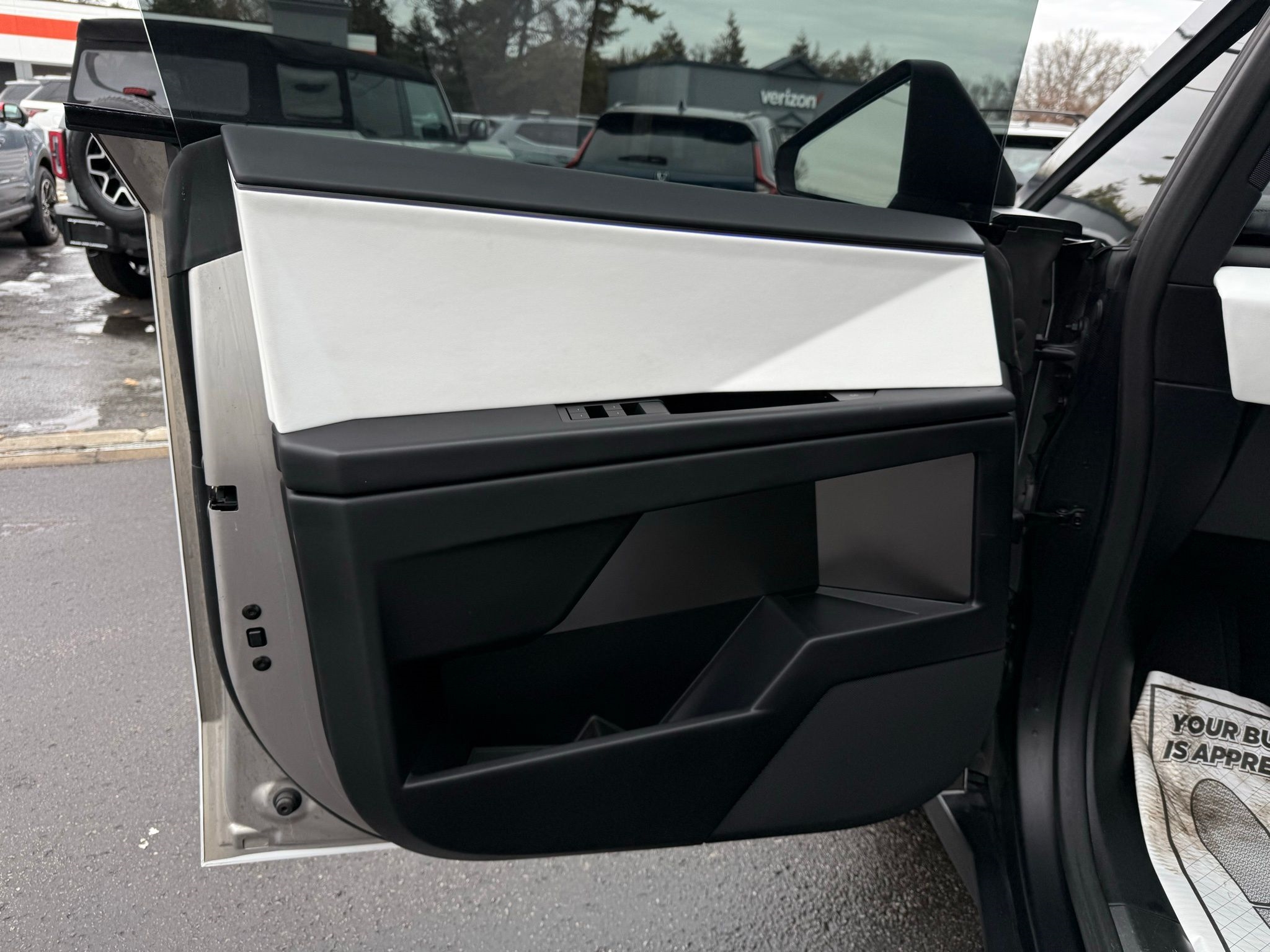 Tesla Cybertruck  2024