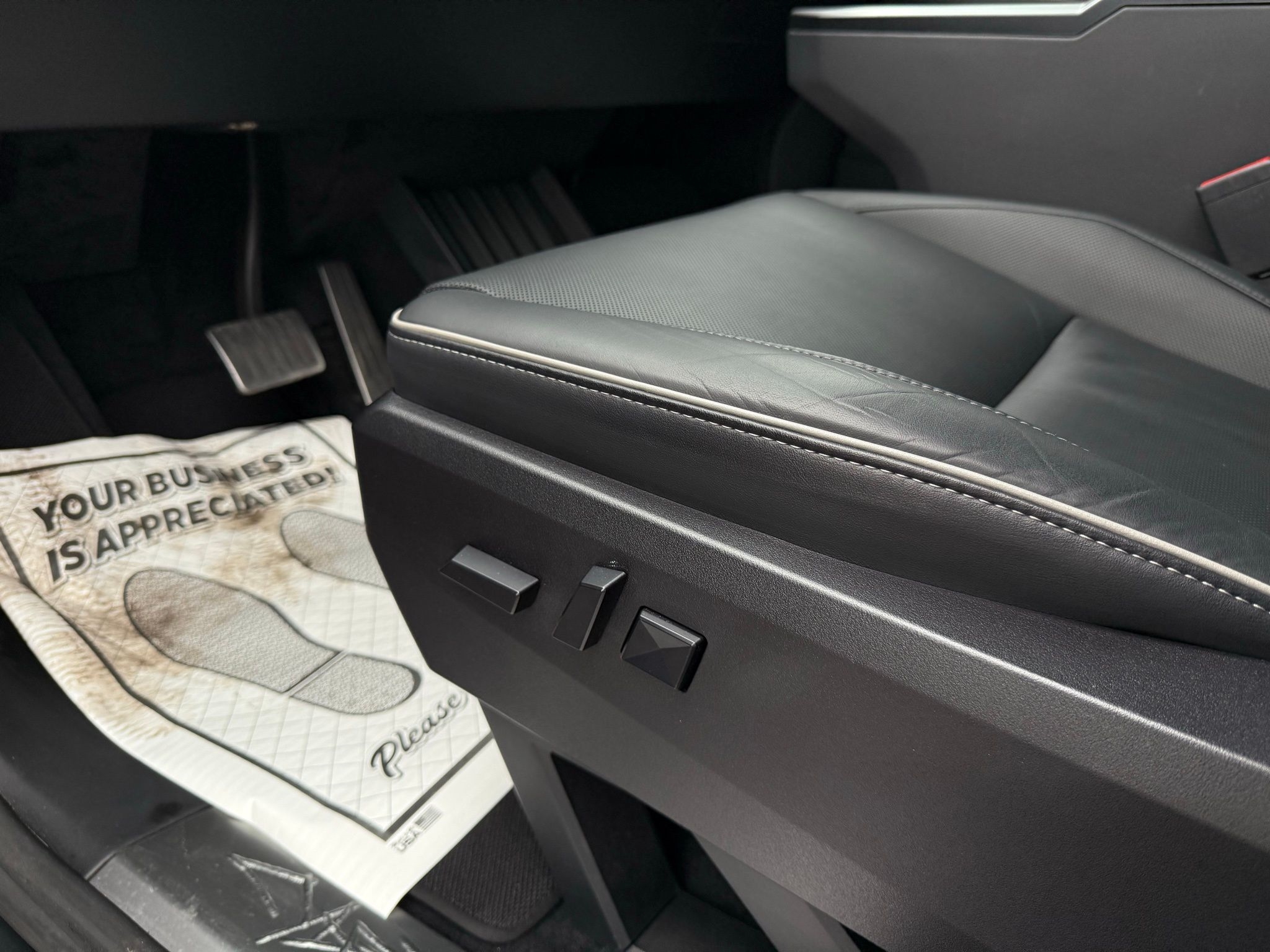 Tesla Cybertruck  2024