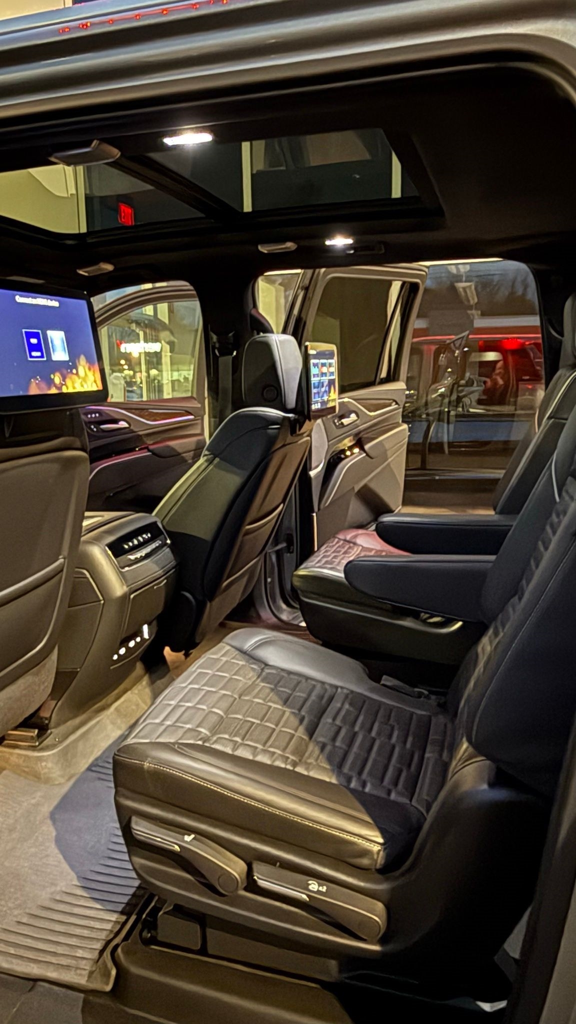 Cadillac Escalade ESV  2024