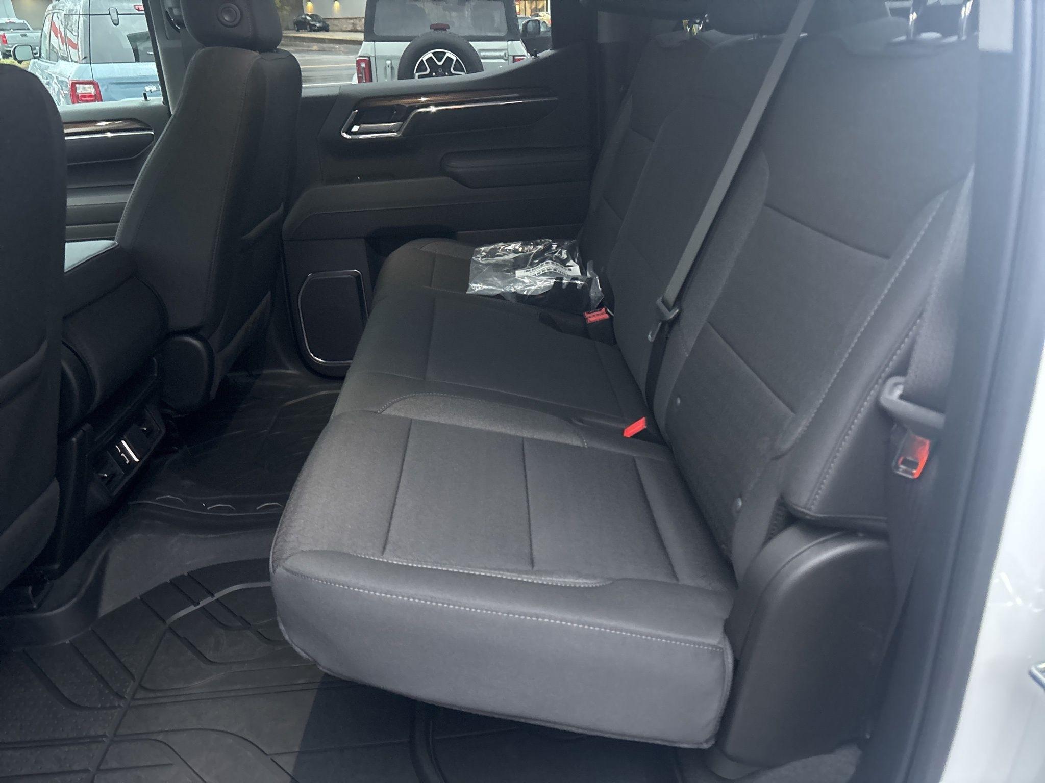 Chevrolet Silverado 1500  2025