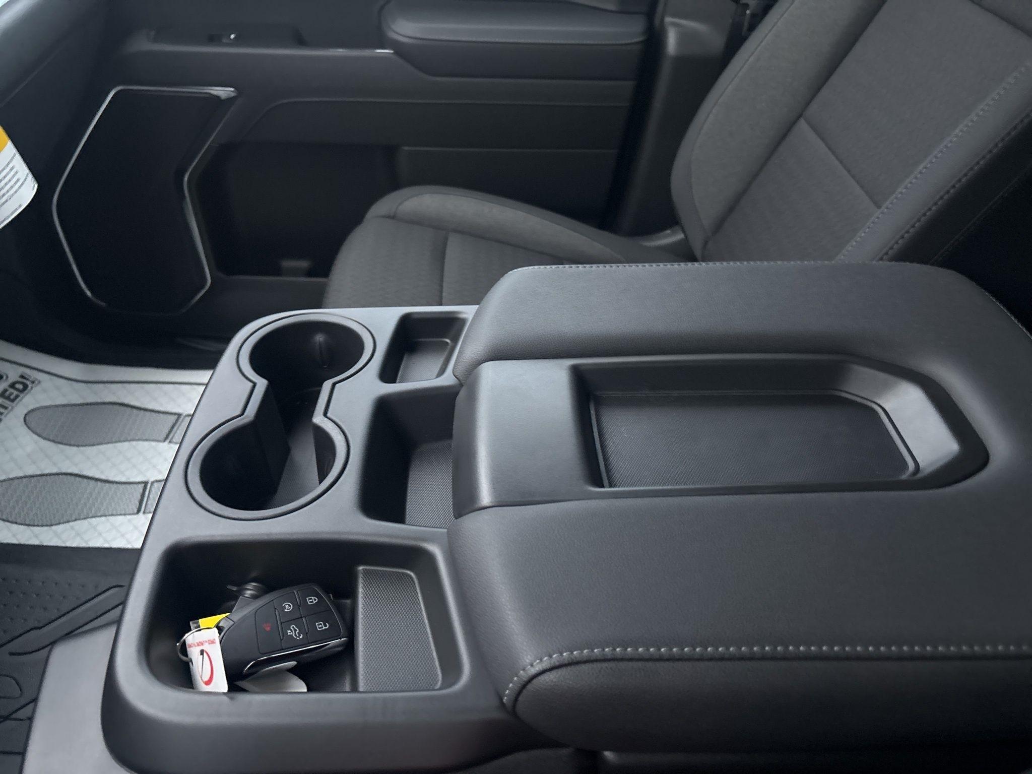 Chevrolet Silverado 1500  2025