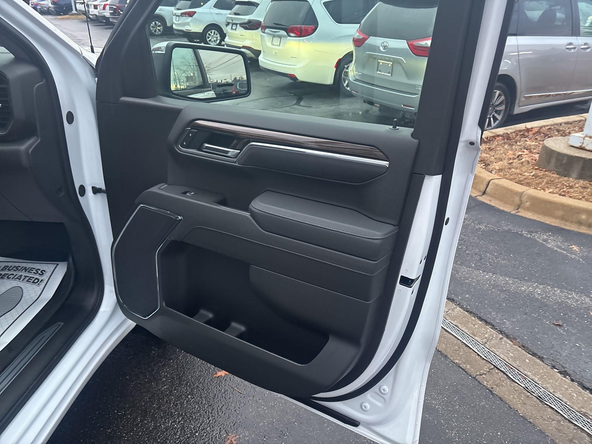 Chevrolet Silverado 1500  2025