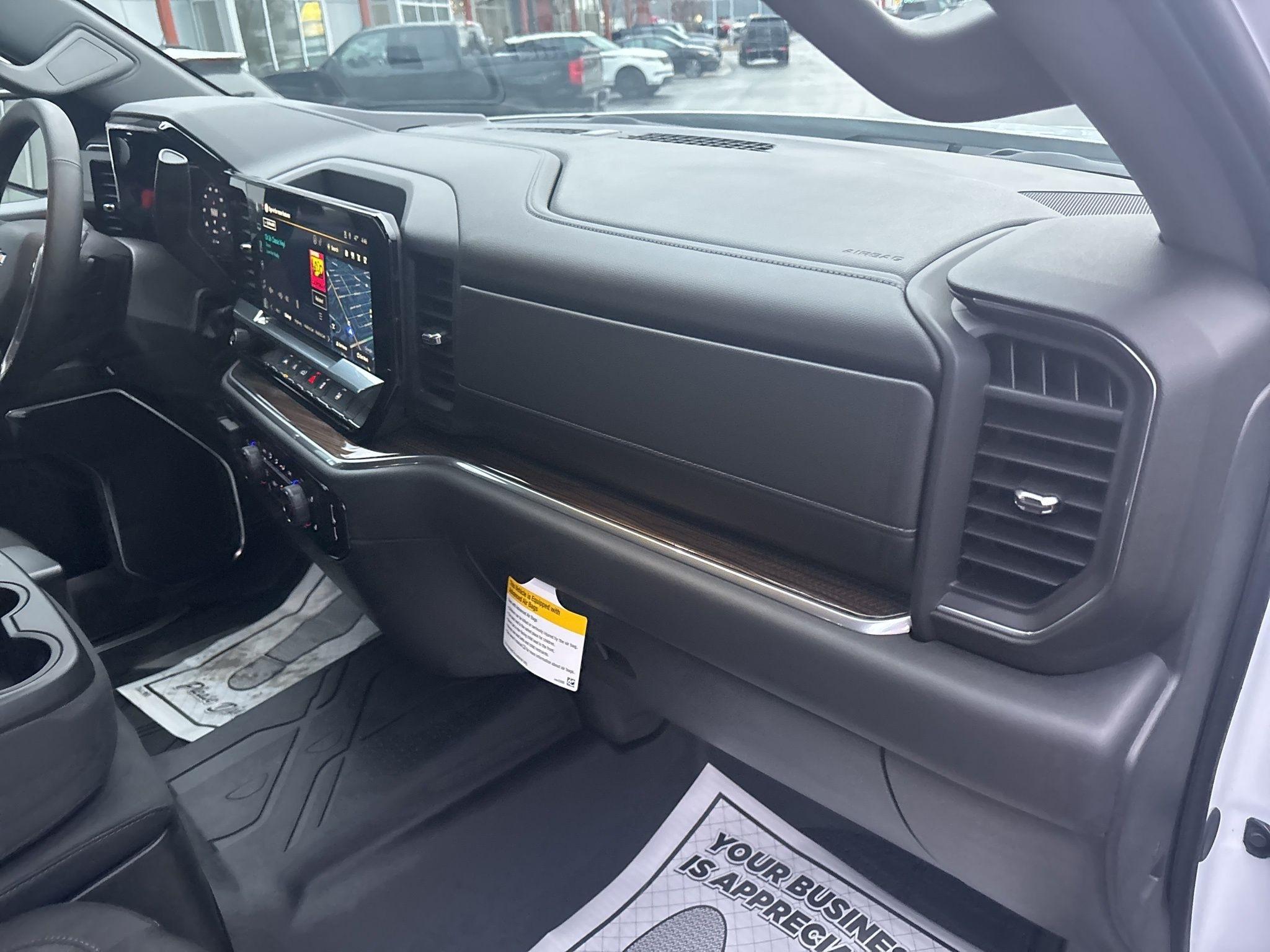 Chevrolet Silverado 1500  2025