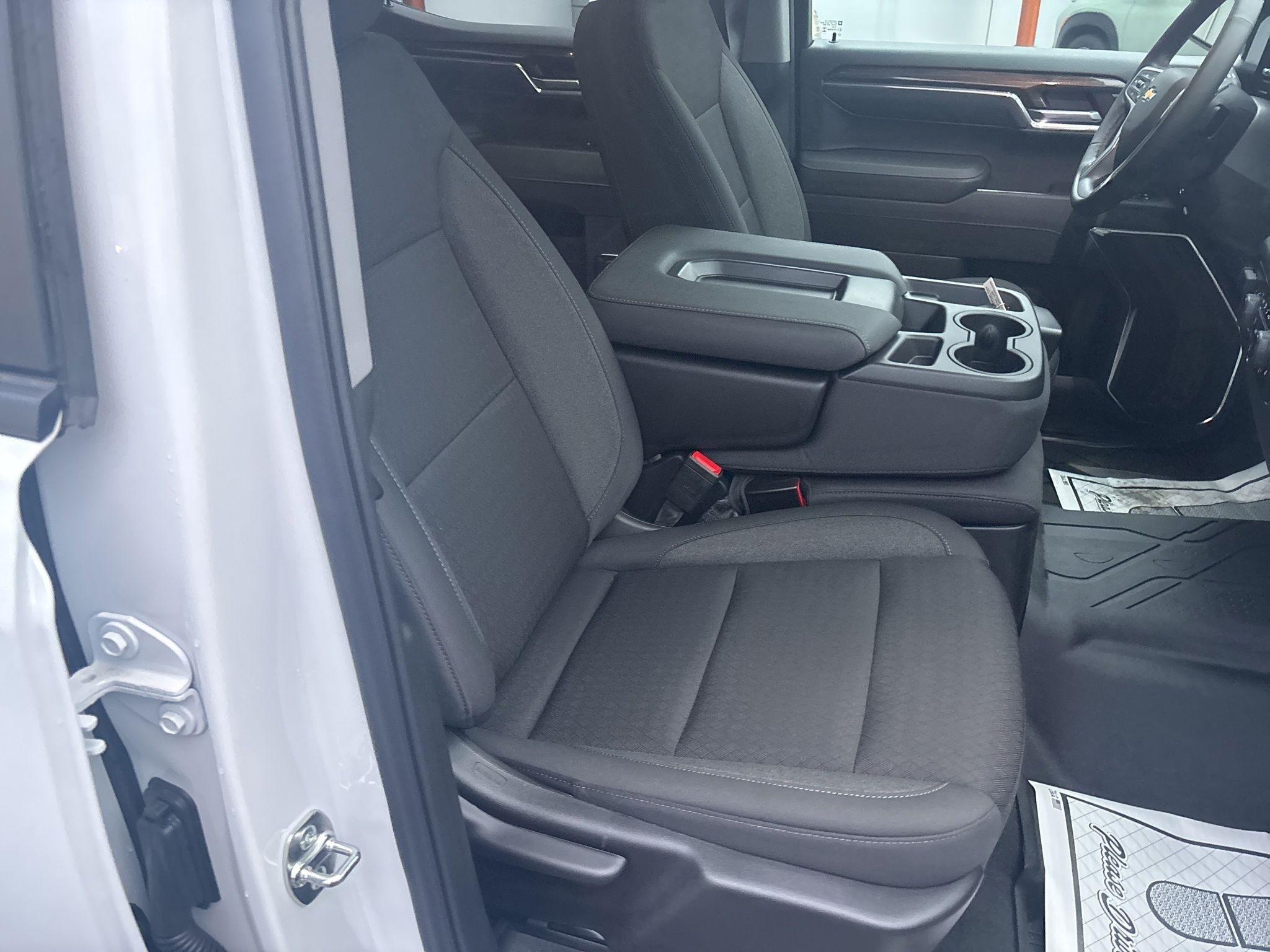 Chevrolet Silverado 1500  2025