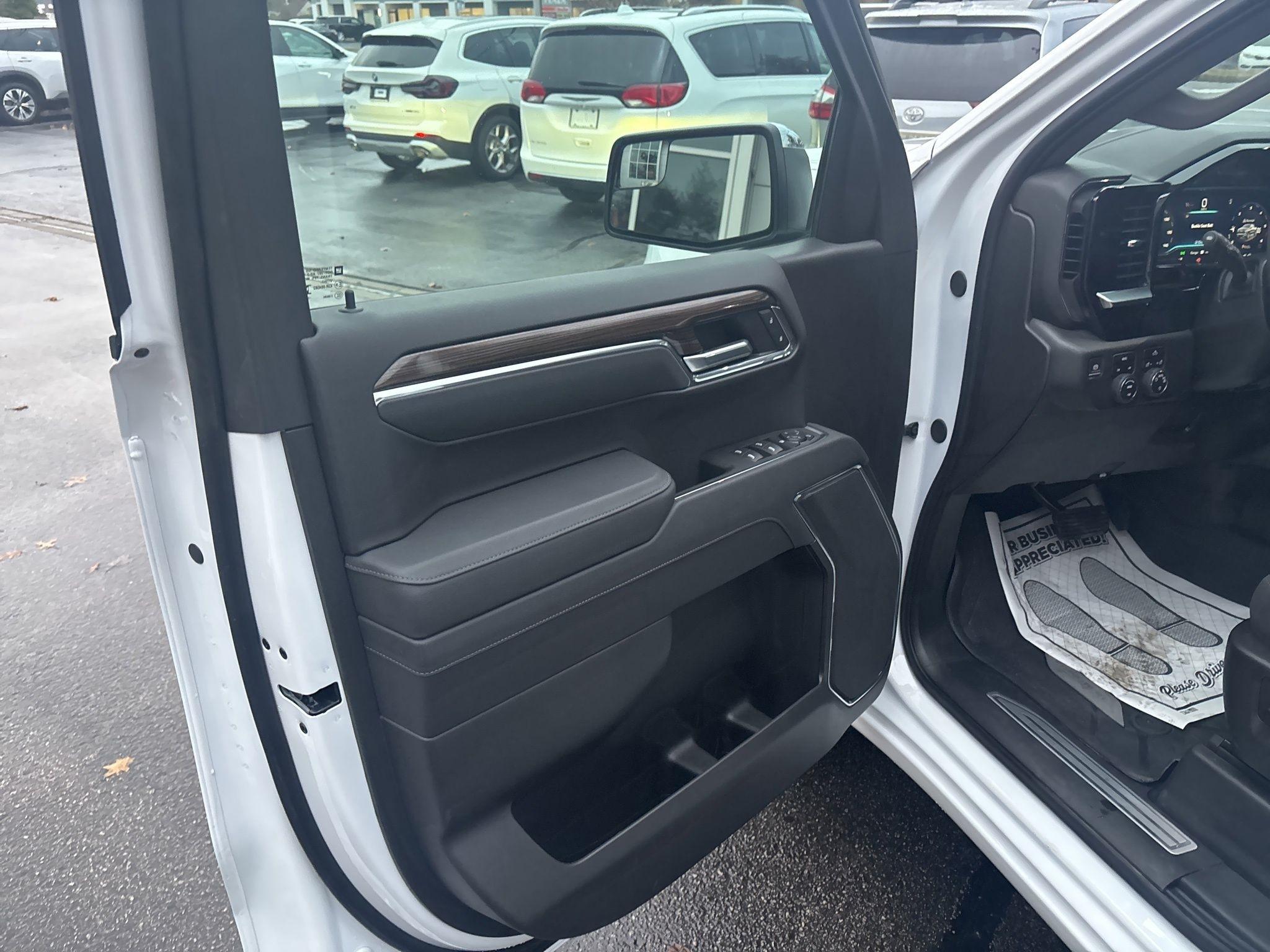 Chevrolet Silverado 1500  2025