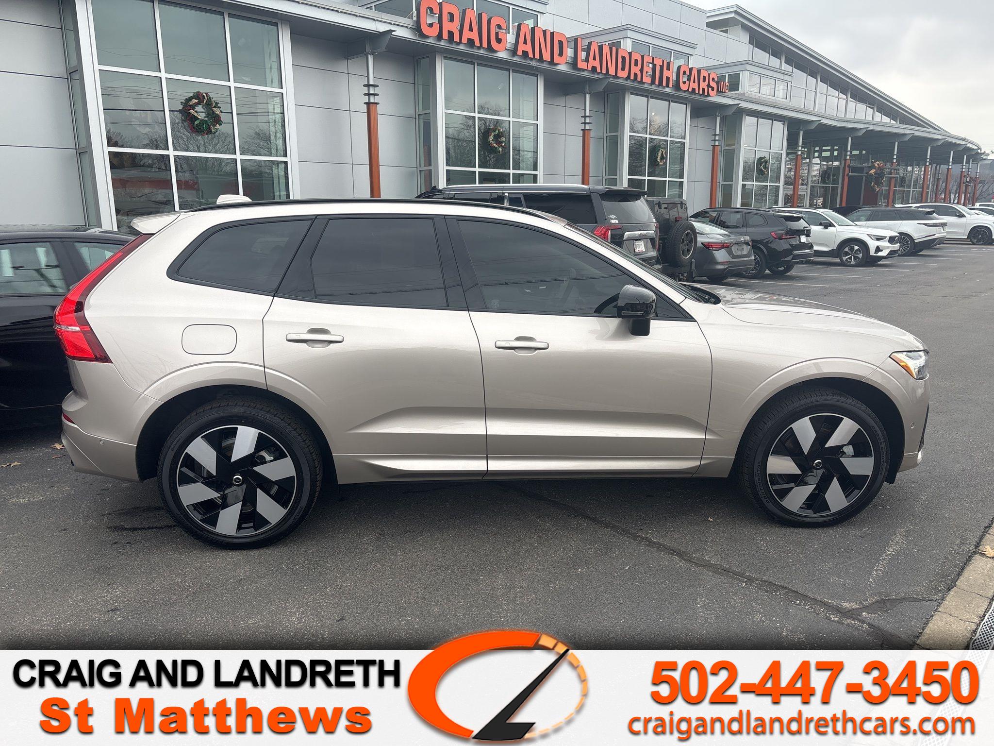 2025 Volvo XC60 Plus's photo