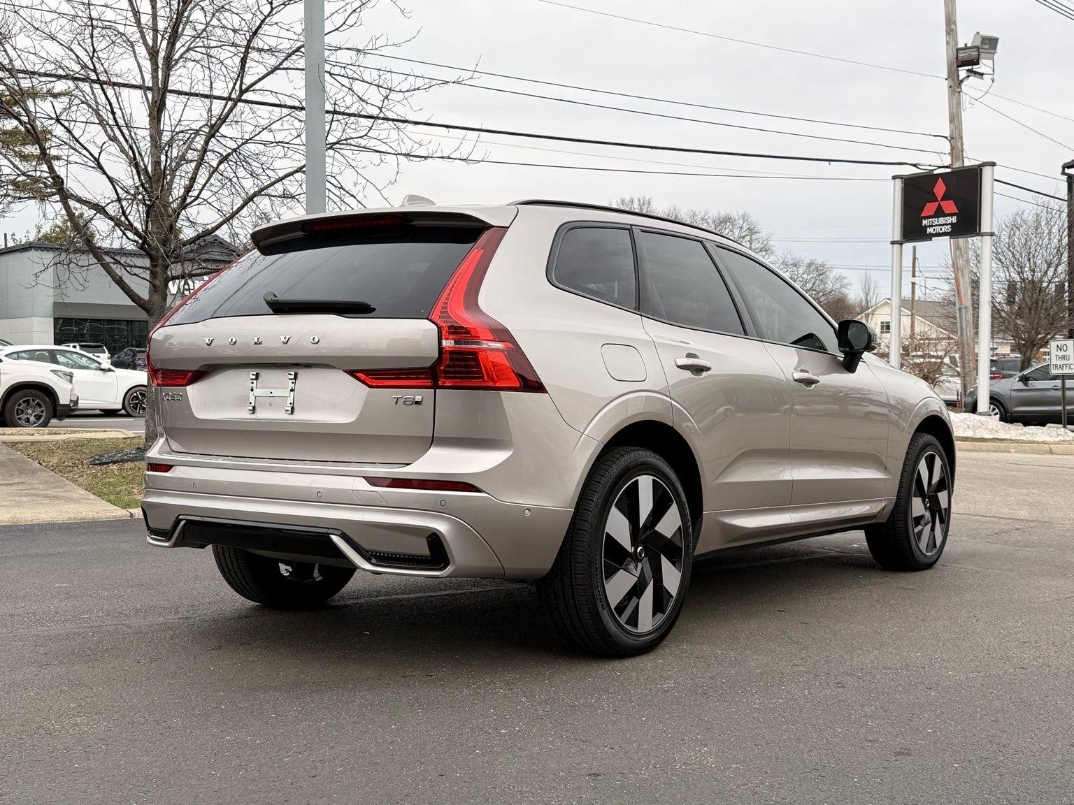 Volvo XC60  2025
