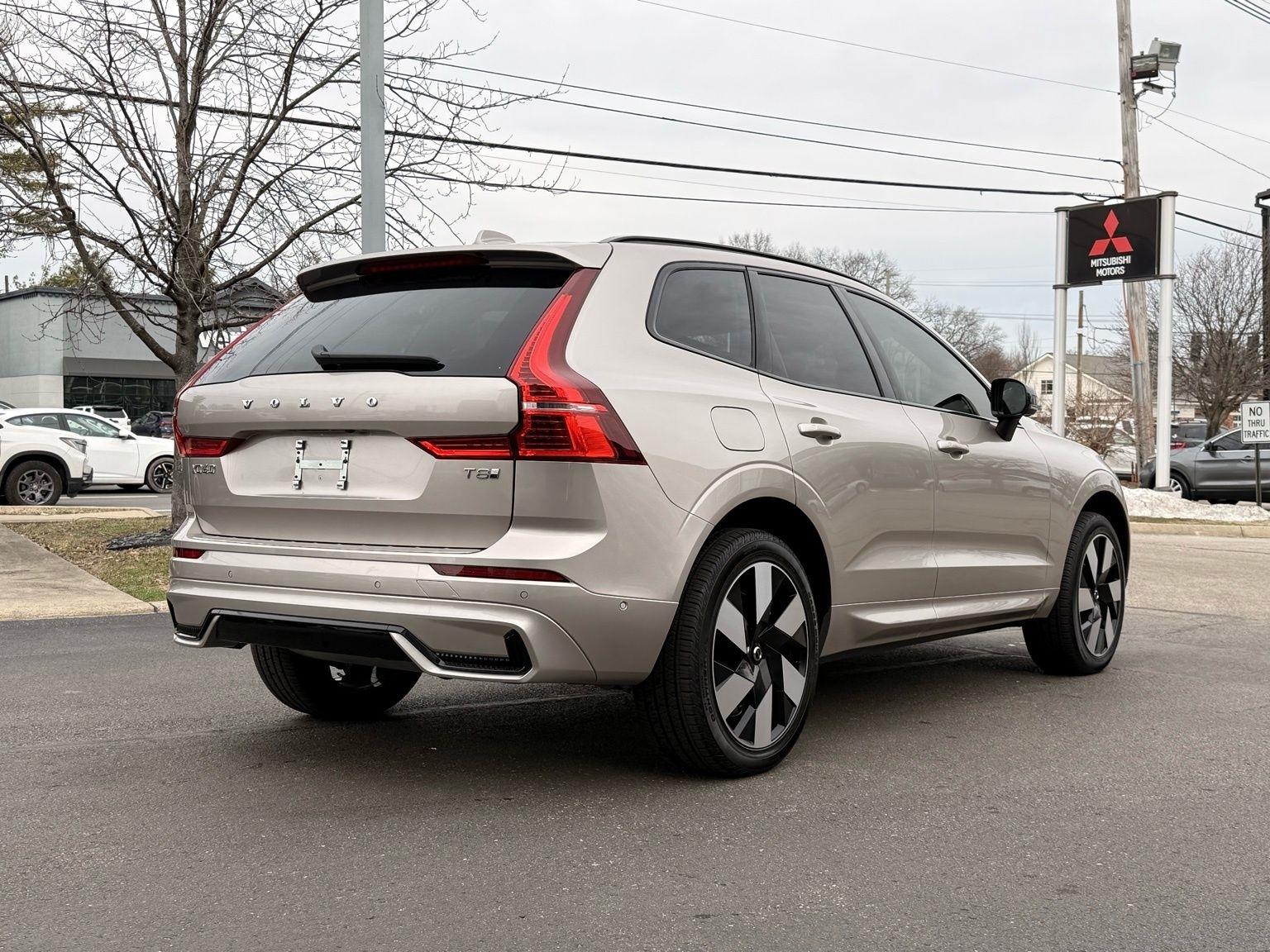 Volvo XC60  2025