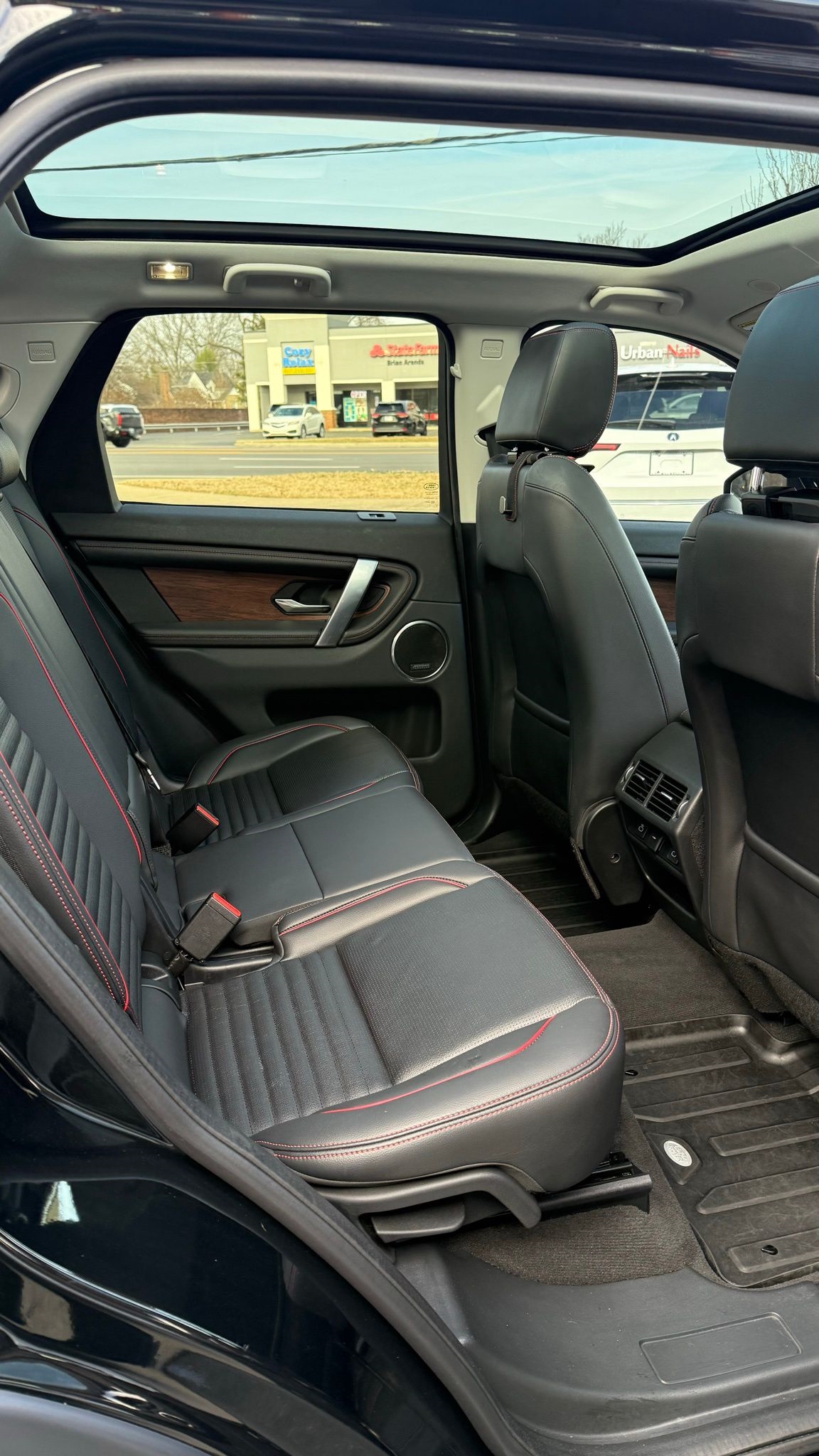 Land Rover Discovery Sport  2023