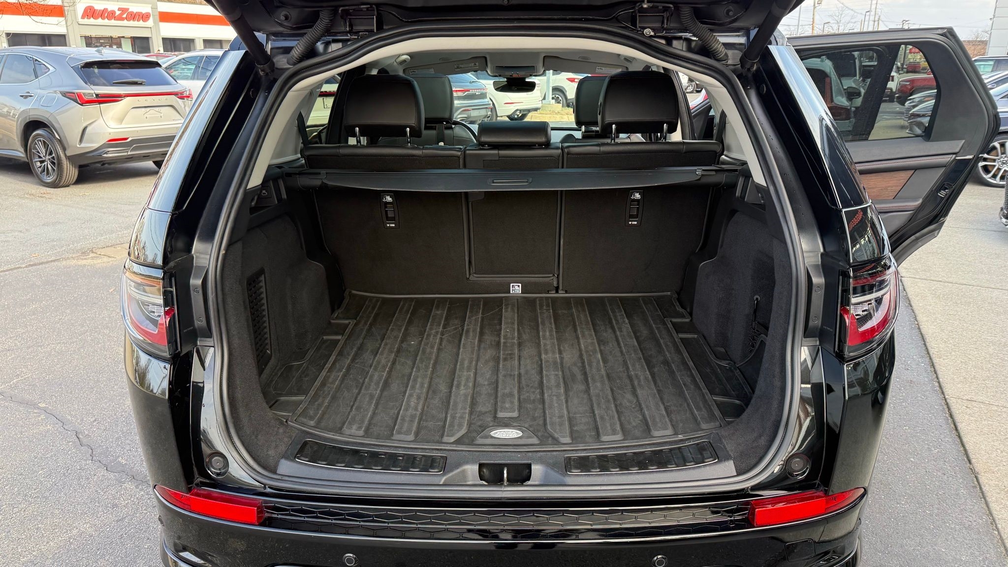 Land Rover Discovery Sport  2023