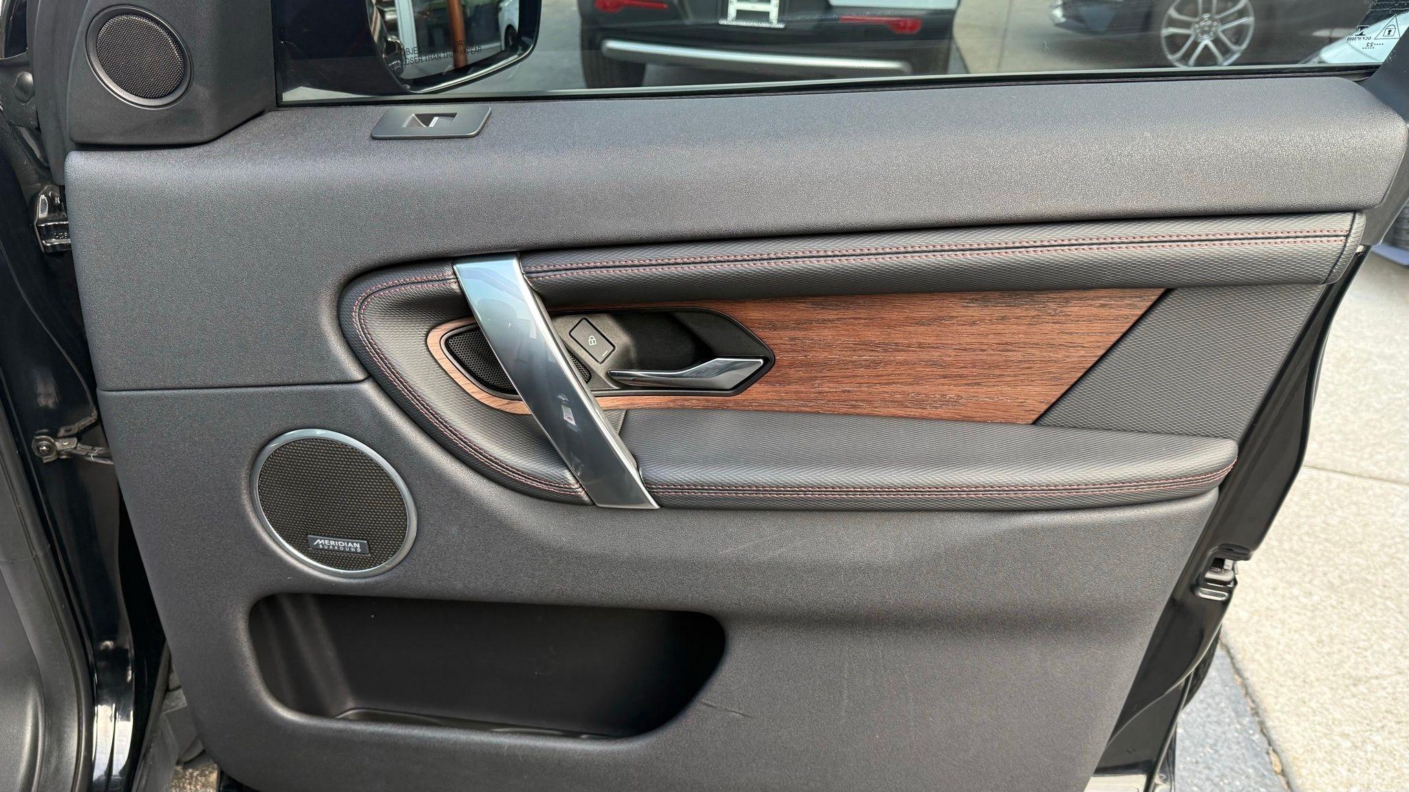 Land Rover Discovery Sport  2023