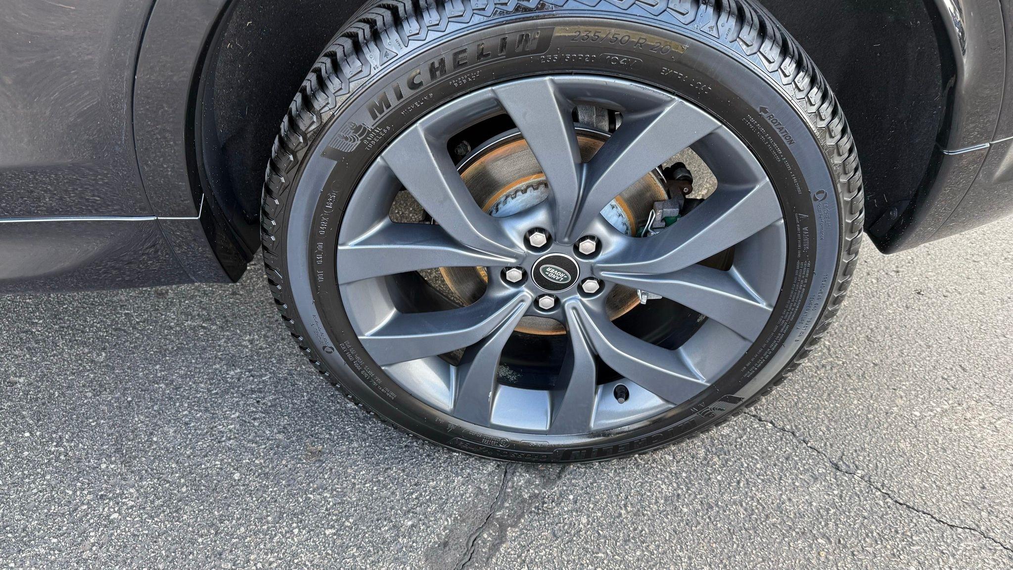 Land Rover Discovery Sport  2023