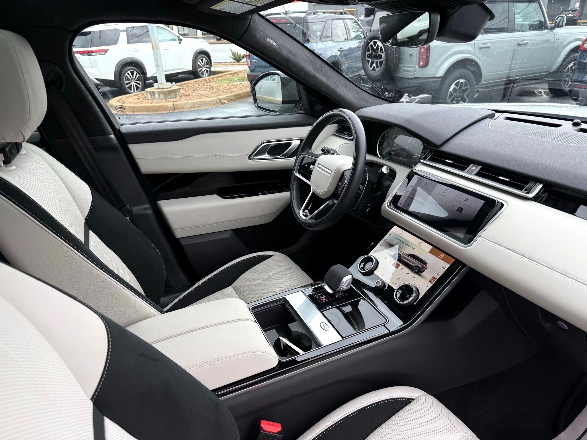 Land Rover Range Rover Velar  2023