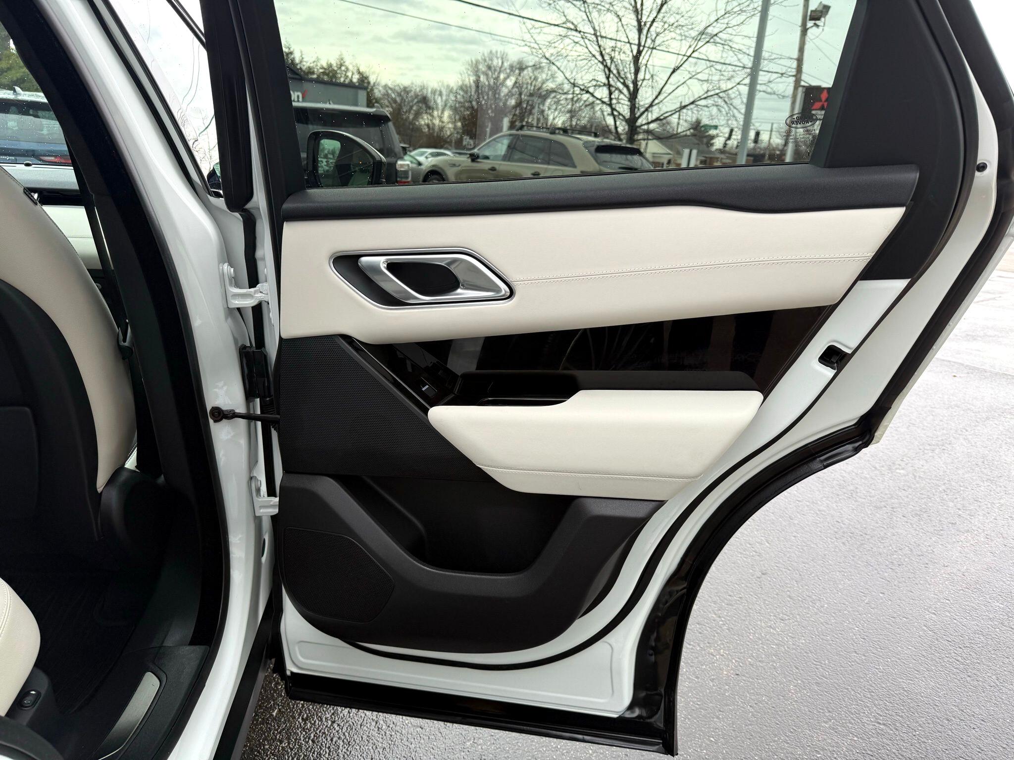 Land Rover Range Rover Velar  2023