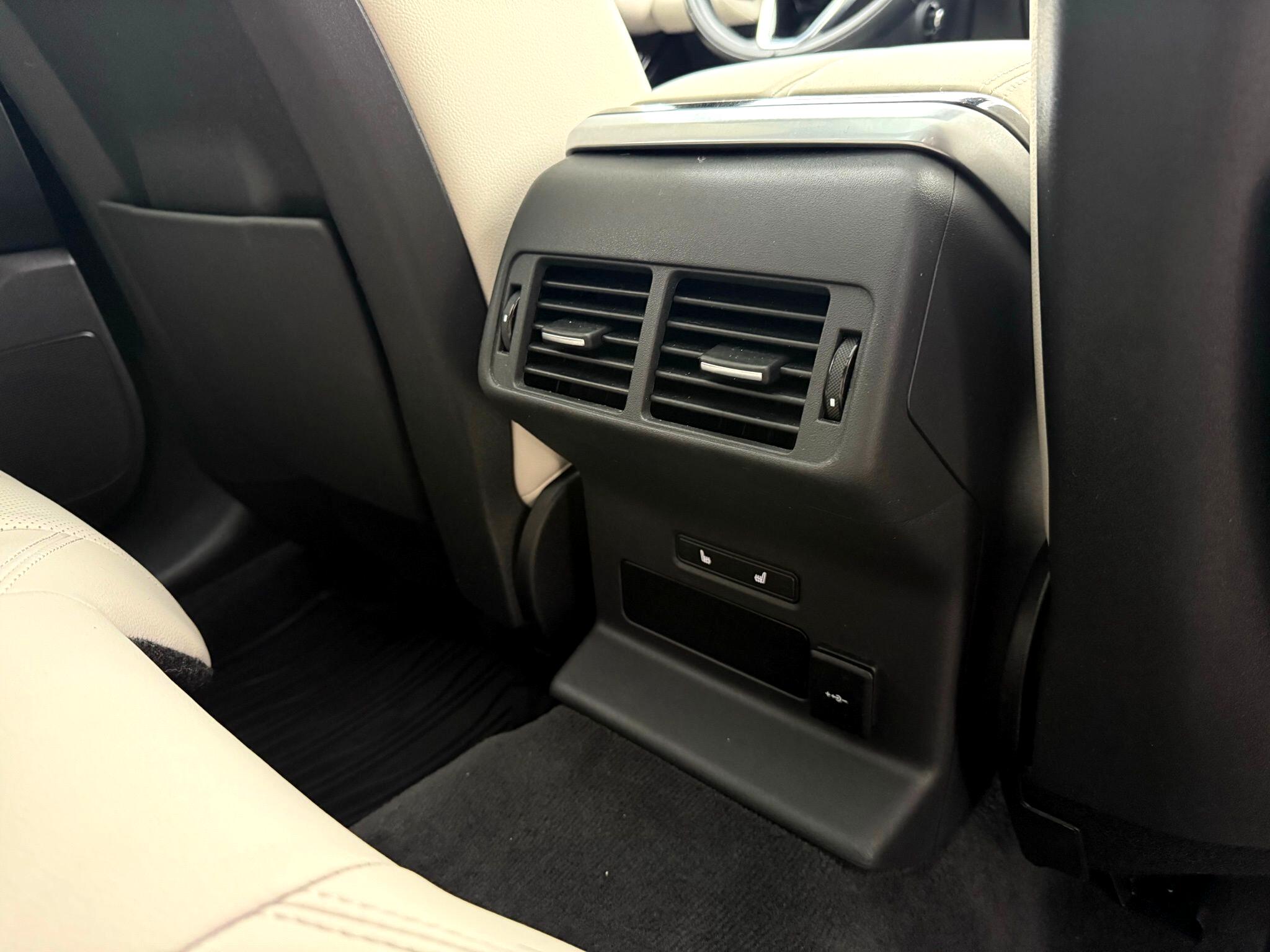 Land Rover Range Rover Velar  2023