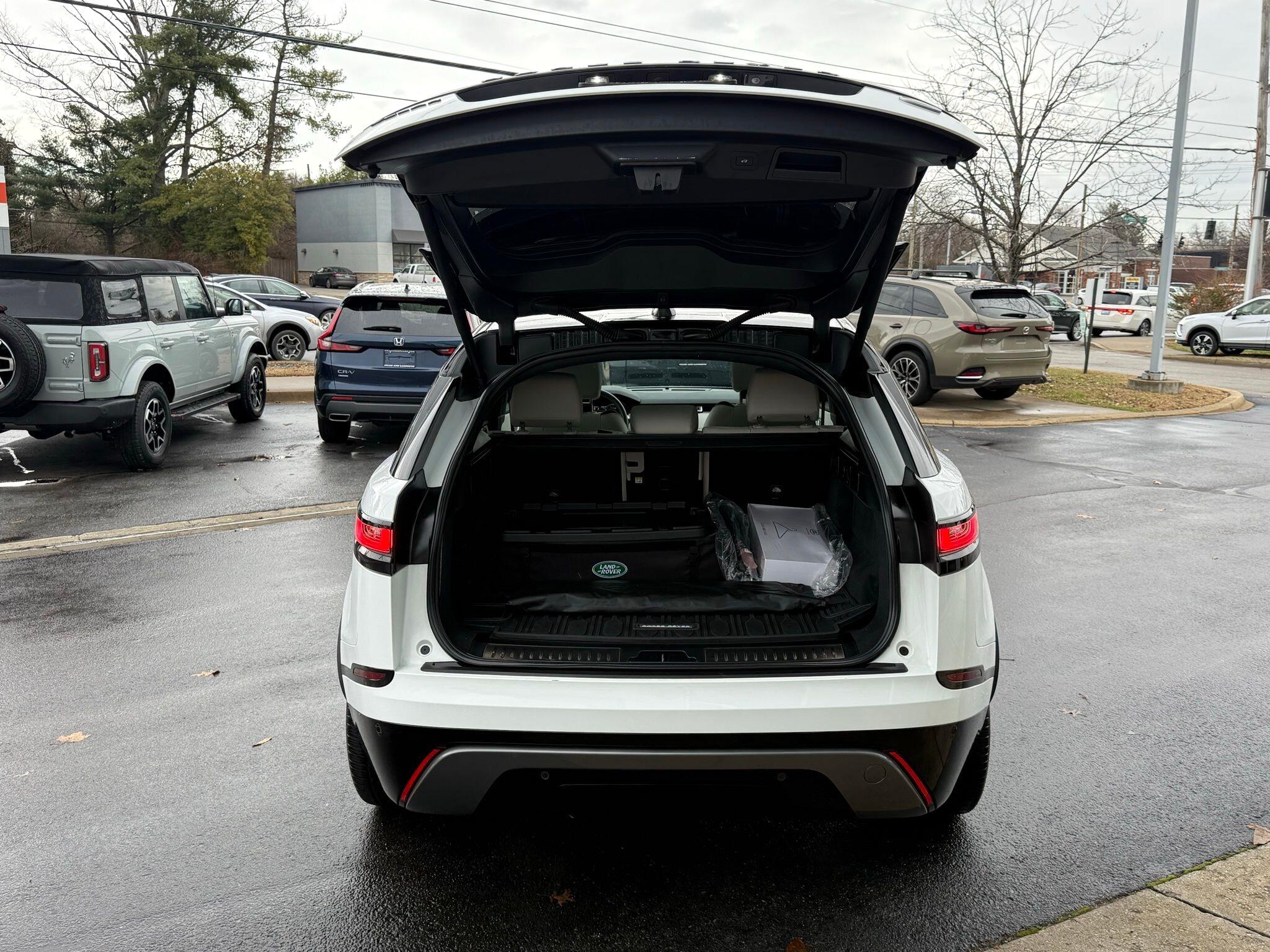 Land Rover Range Rover Velar  2023