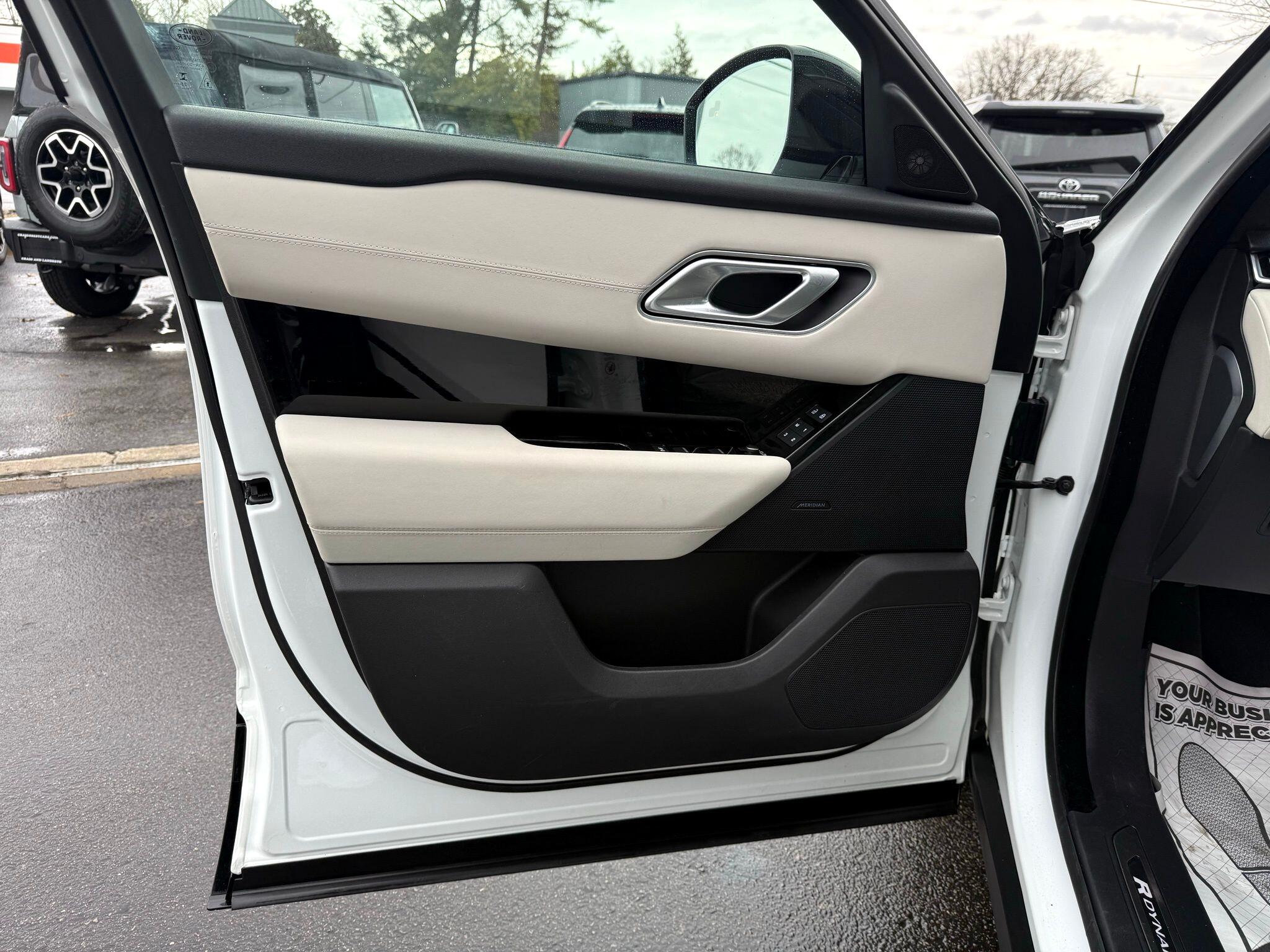 Land Rover Range Rover Velar  2023