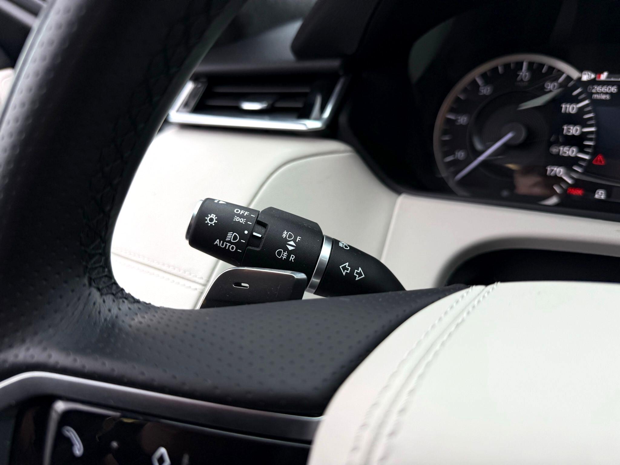 Land Rover Range Rover Velar  2023