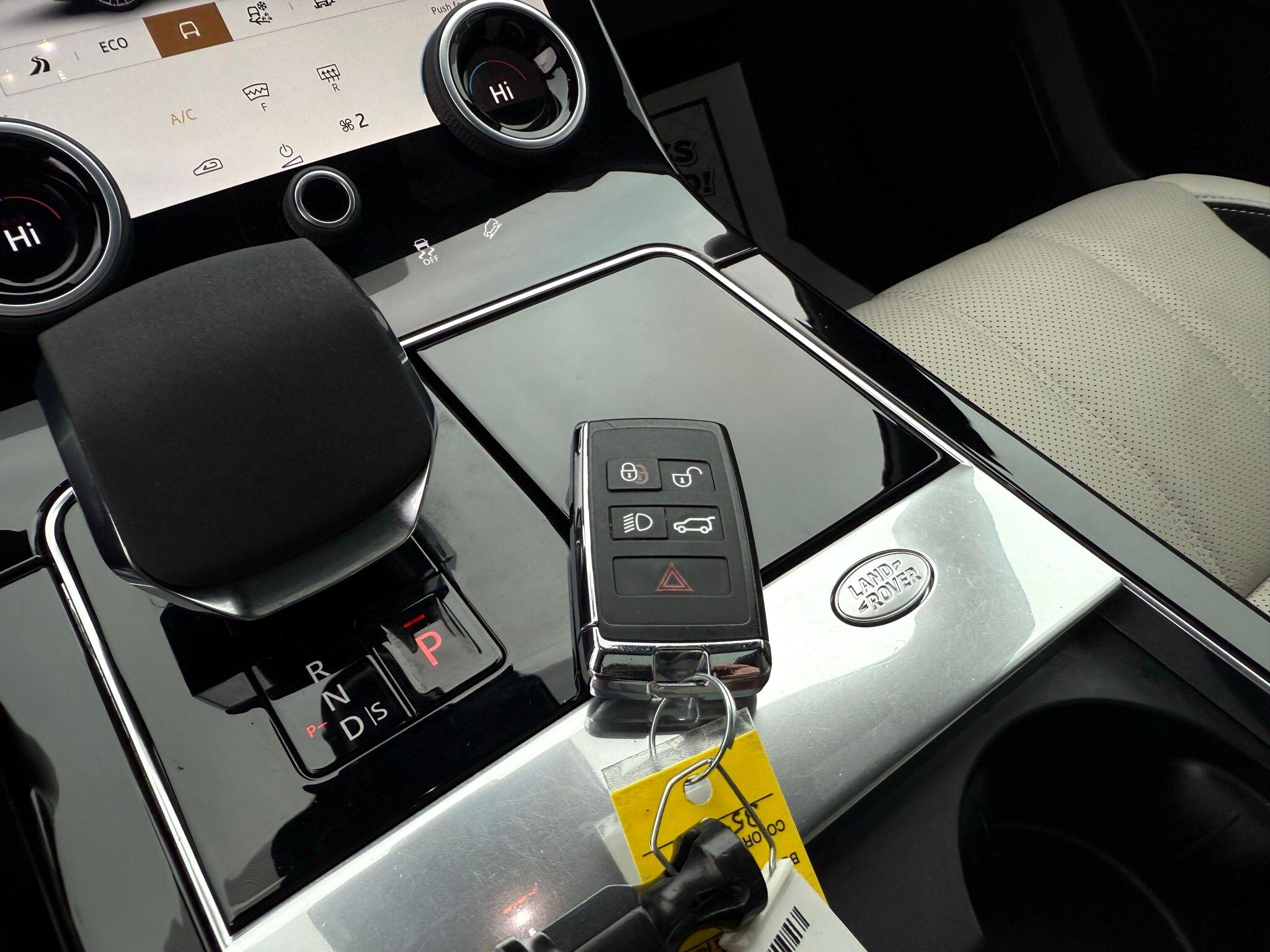 Land Rover Range Rover Velar  2023