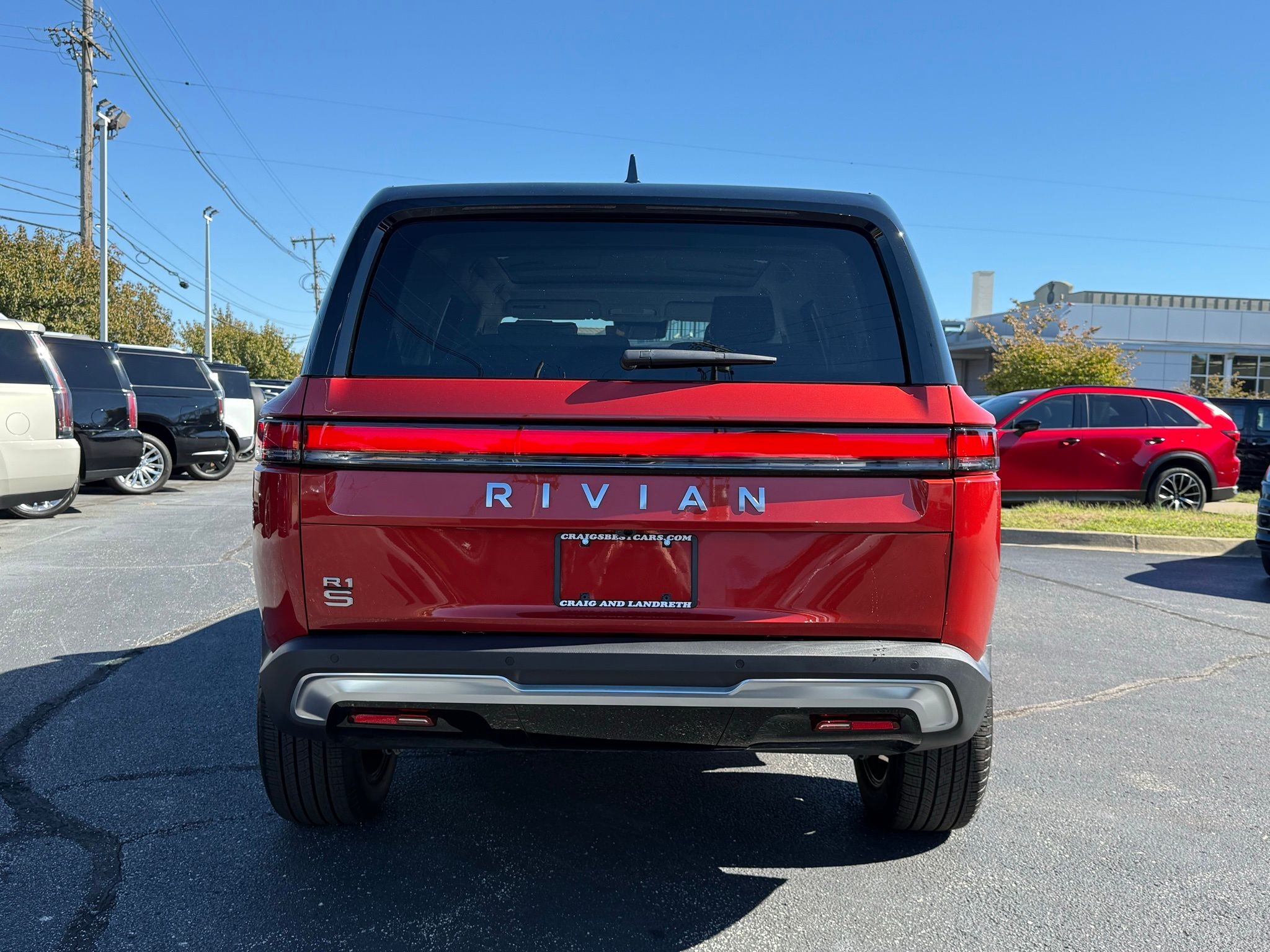 Rivian R1S  2025
