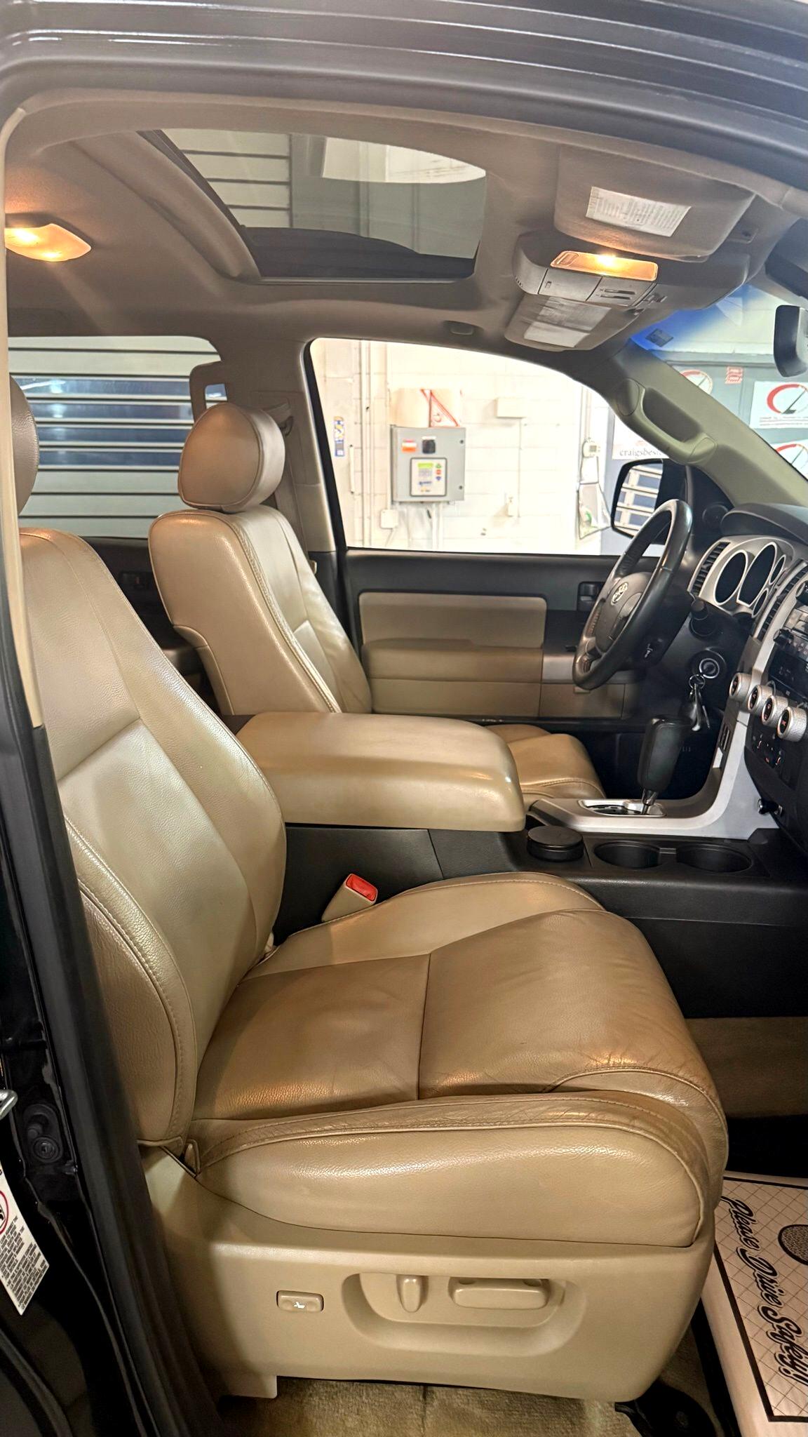 Toyota Sequoia  2008